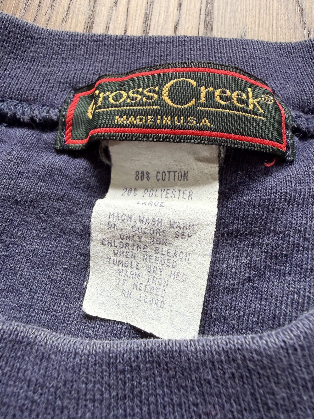 Vintage Vintage 90s Disney Vacation Club Crewneck Sweatshirt Size US L / EU 52-54 / 3 - 4 Thumbnail