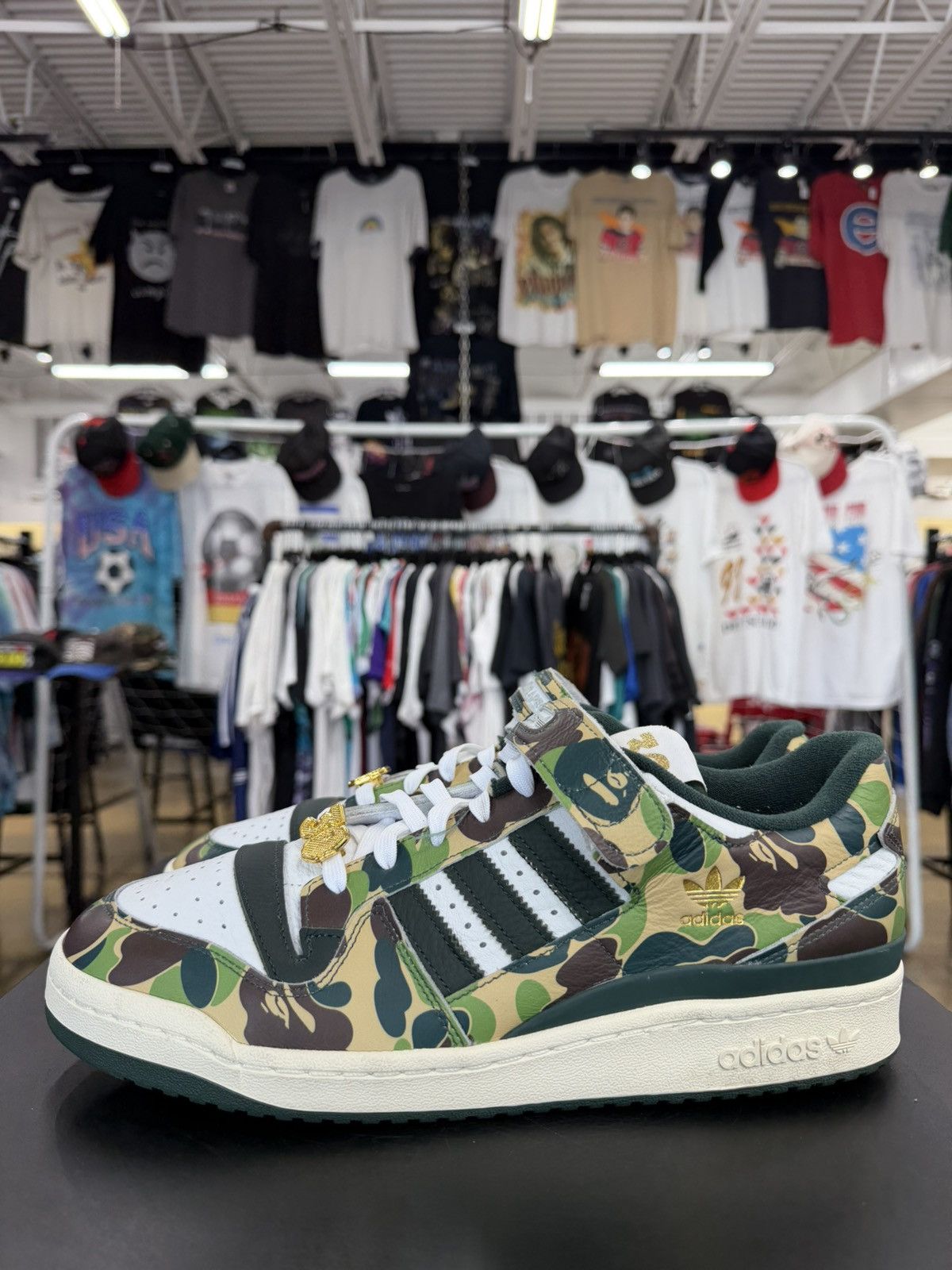 Adidas Adidas Forum 84 Low Bape 30th Camo Size 12 (2023) Size US 12 / EU 45 - 7 Thumbnail