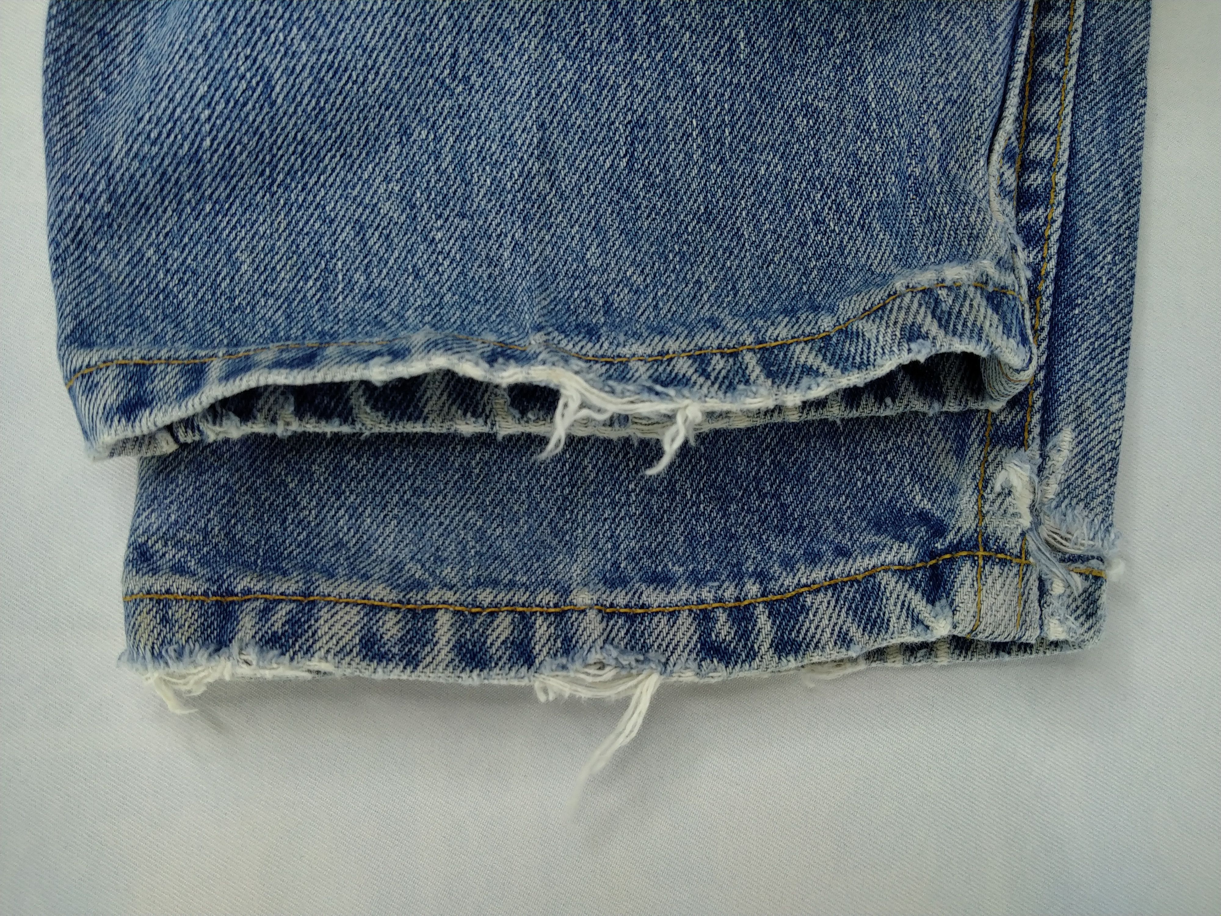 Levi's 90s Faded Blue Vintage Levi's 550 USA 34x29.5 Denim JN1031 Size US 34 / EU 50 - 10 Thumbnail