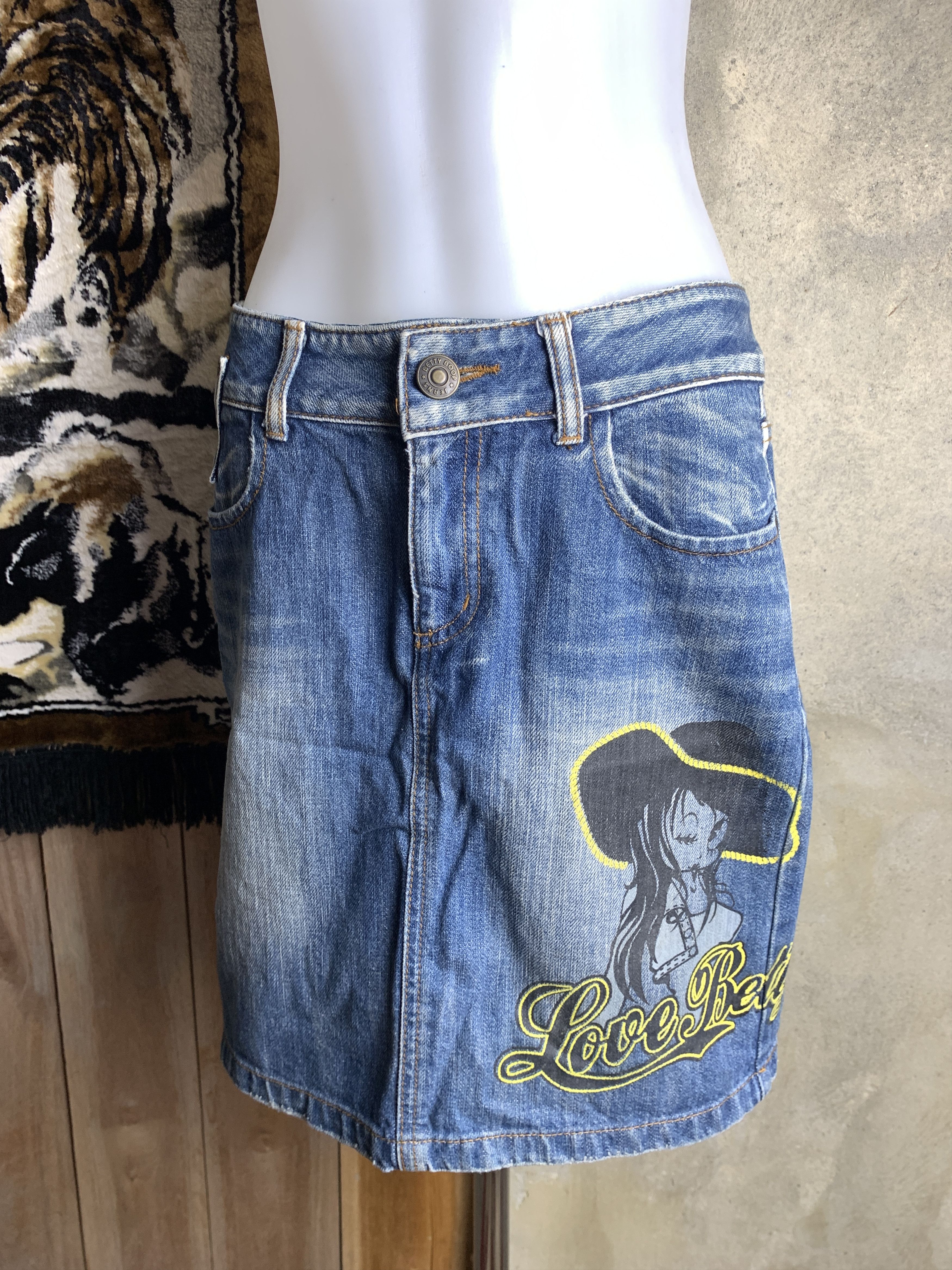 Cartoon Network 2000s Betty Boop Blue Cowboy Graphic Jeans Skirt (32) Size 32" / US 10 / IT 46 - 2 Thumbnail