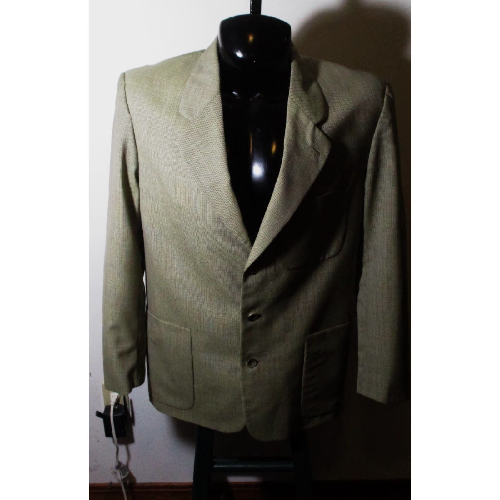 Banana Republic VINTAGE Banana Republic Blazer Jacket 100% Wool Tan Brown 42 Short Men's Three-Button Single-Breasted Check Pattern Clothing Mens Size US 42 / EU 58 - 2 Thumbnail
