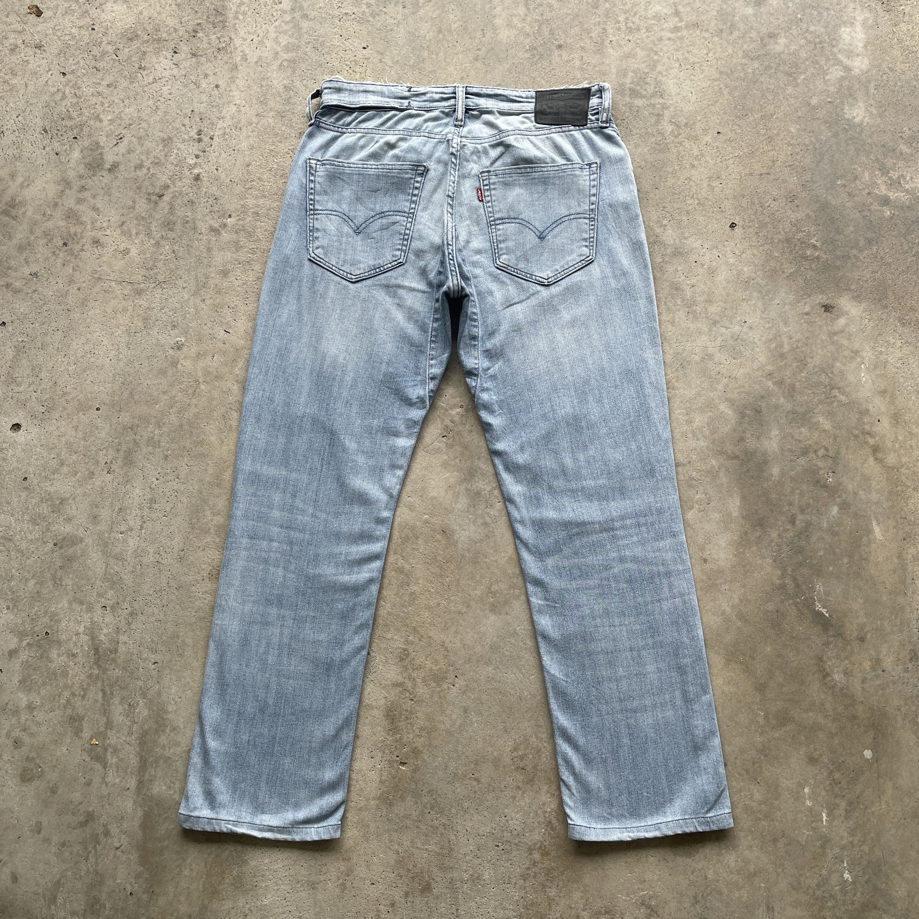 Levi's VINTAGE LEVI’S DISTRESSED JEANS STRAIGHT FADED DENIM PANTS Size US 33 - 12 Thumbnail