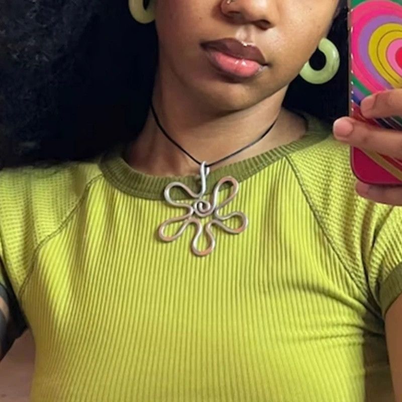 Other Irregular Flower Choker Necklaces Size ONE SIZE - 1 Thumbnail