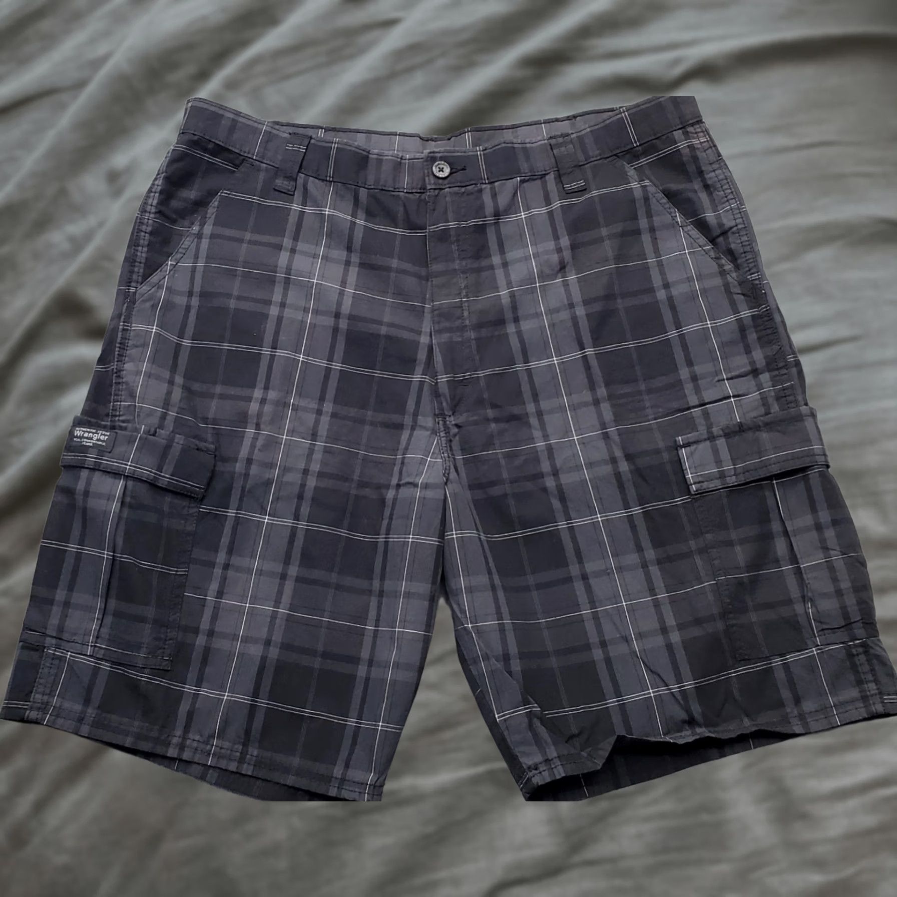 Wrangler Wrangler Cargo Shorts Mens 40 Multi Plaid Premium Wash Loose Fit Hiking Outdoor Shirt Size US 40 / EU 56 - 1 Thumbnail