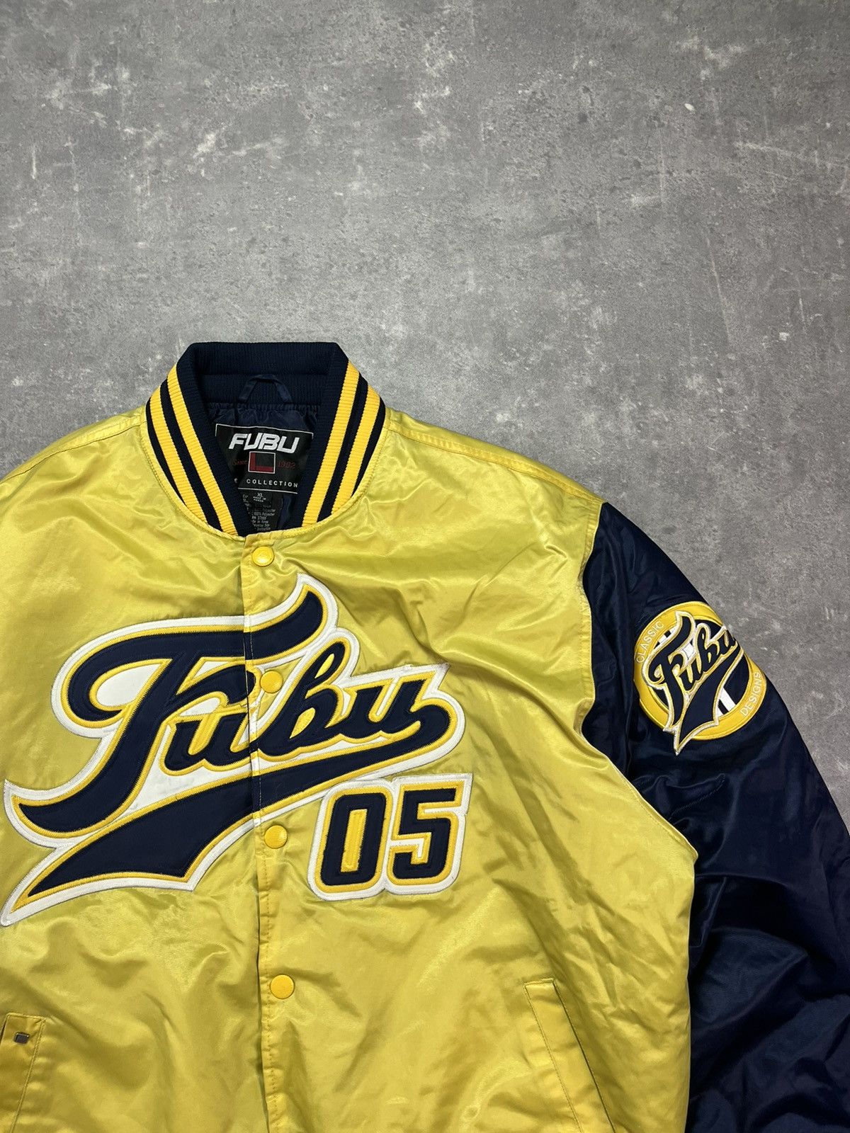 Fubu 90s Fubu Vintage Big Logo Made OG Bomber Jacket XL XXL Rare Size US XL / EU 56 / 4 - 10 Thumbnail