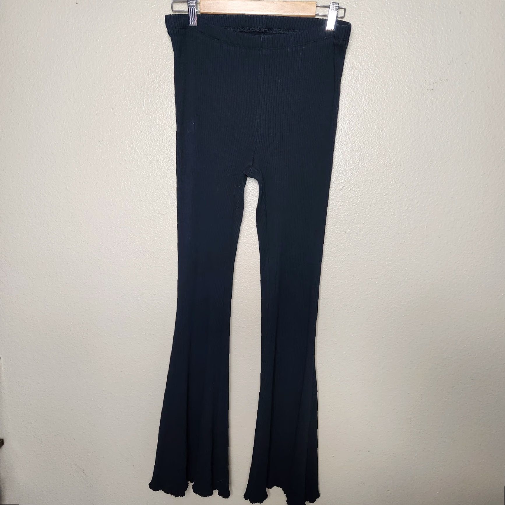 Vintage Aerie Womens Black High Rise Ribbed Flare Knit Pants |L| Size 36" / US 14 / IT 50 - 2 Thumbnail
