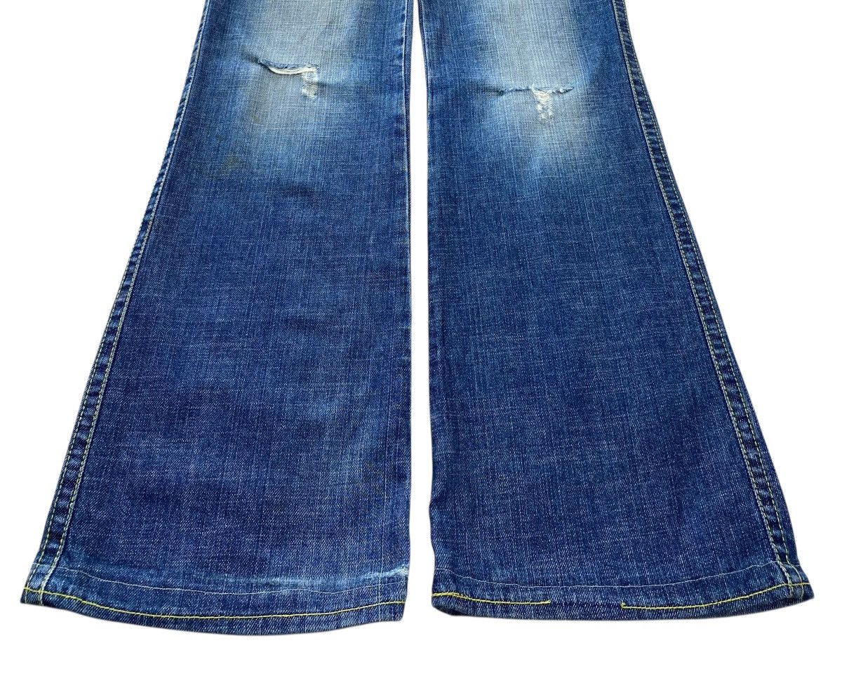 Japanese Brand Japanese Brand Light Wash Whiskered Style Boot Cut Jeans Size US 30 / EU 46 - 5 Thumbnail