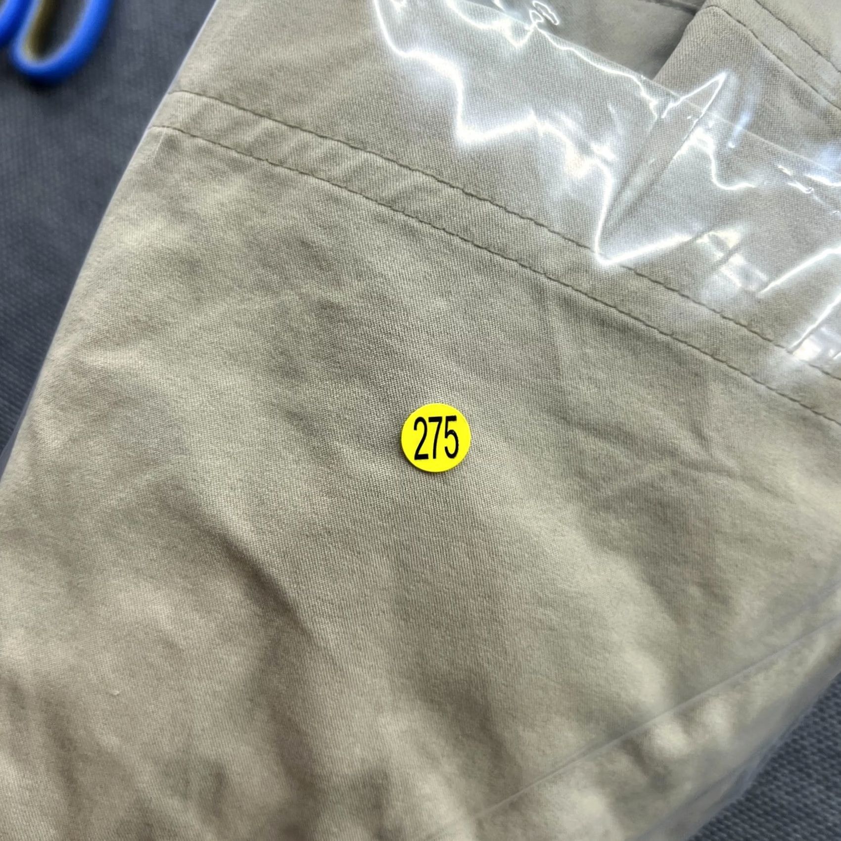Vintage Fjällräven Abisko Lite Shorts Womens EU 38 US 29 Beige Trekking Outdoor Hiking Cargo Short Women Regular Beige Outdoor Size 26" / US 2 / IT 38 - 2 Thumbnail