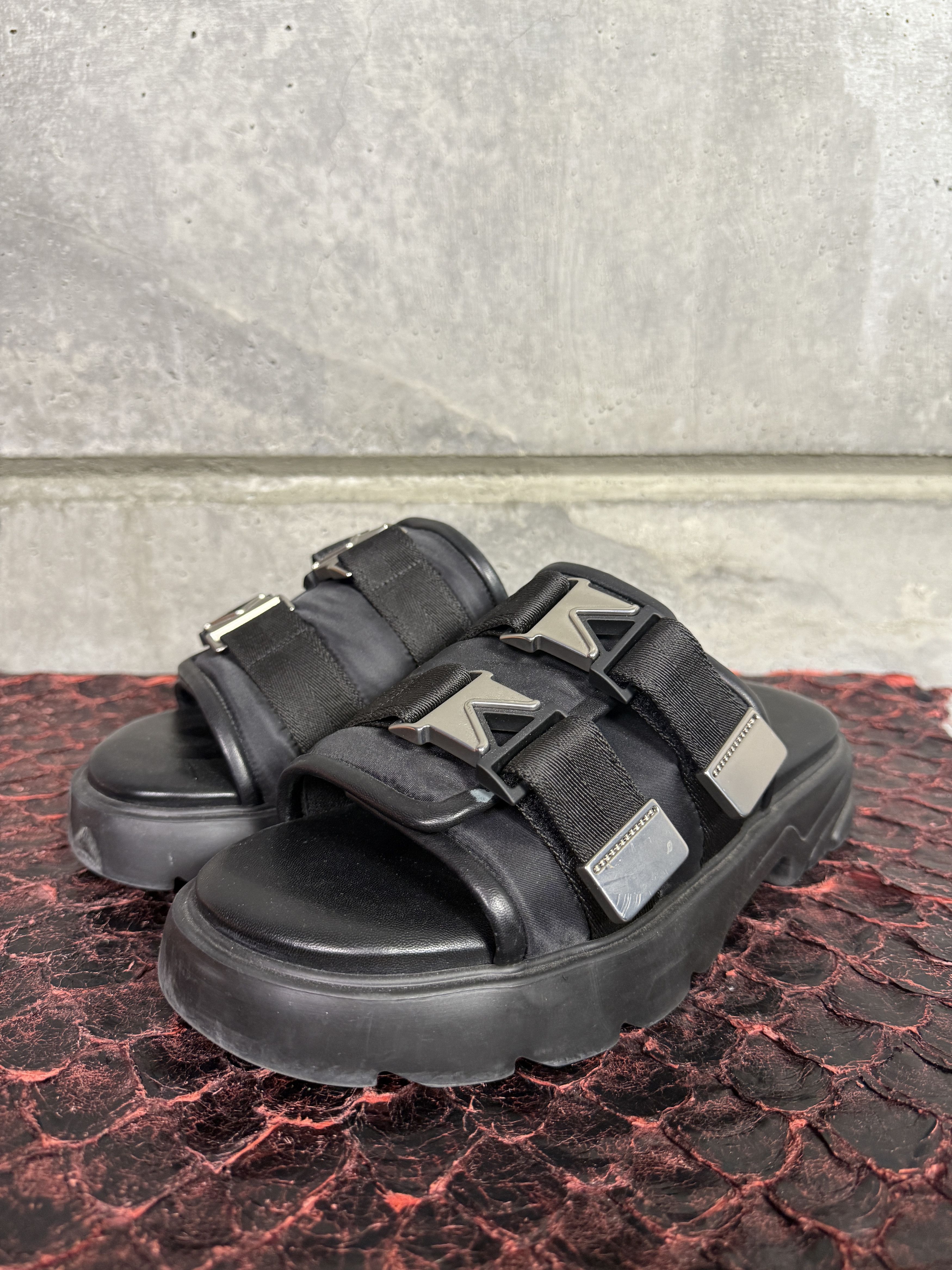 Bottega Veneta $900 Bottega Veneta Flash Sandals 42 *DAMAGED* Size US 9 / EU 42 - 2 Thumbnail