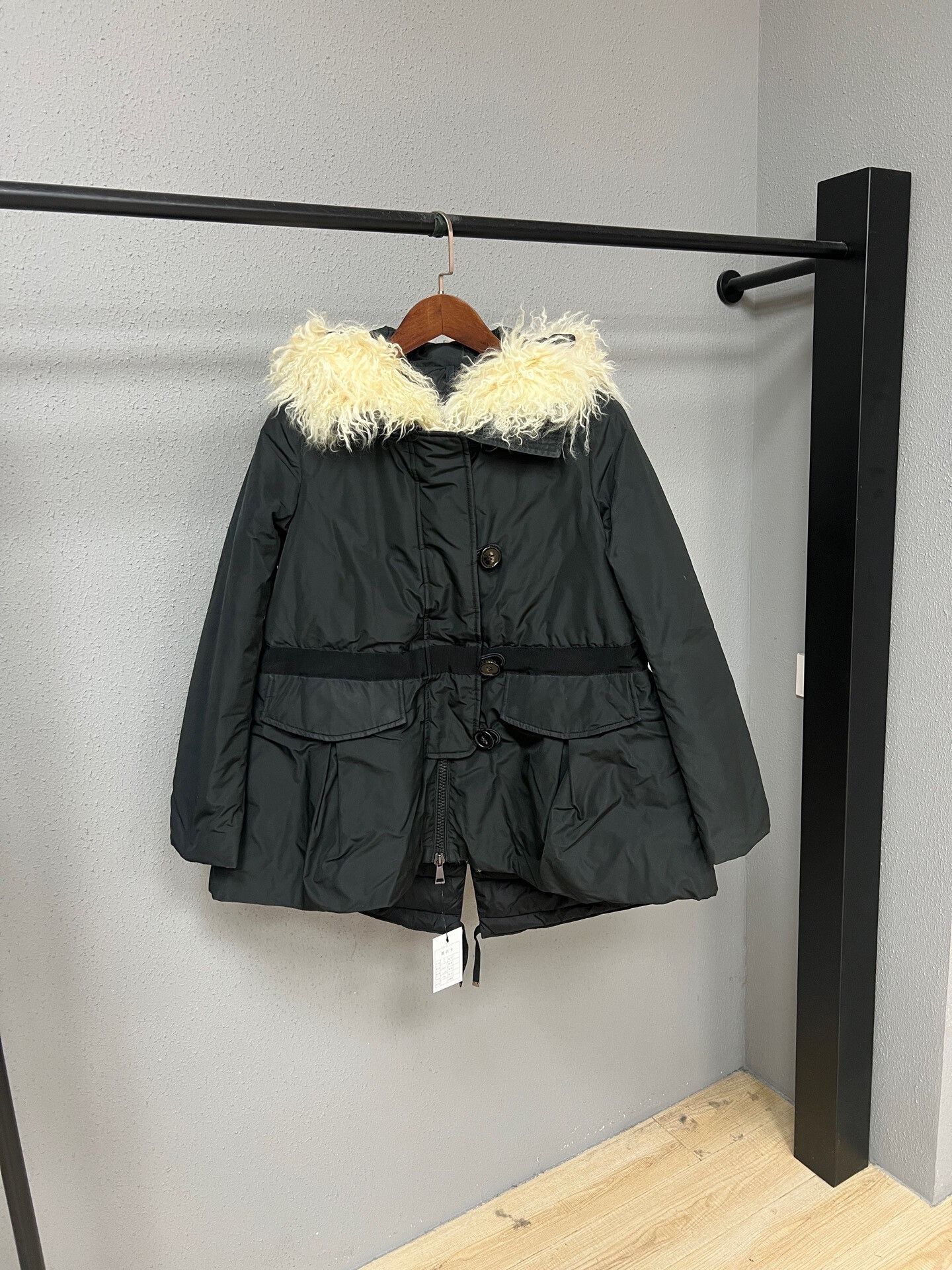 Moncler Moncler Black Fur Collar Down Jacket Size S / US 4 / IT 40 - 1 Thumbnail