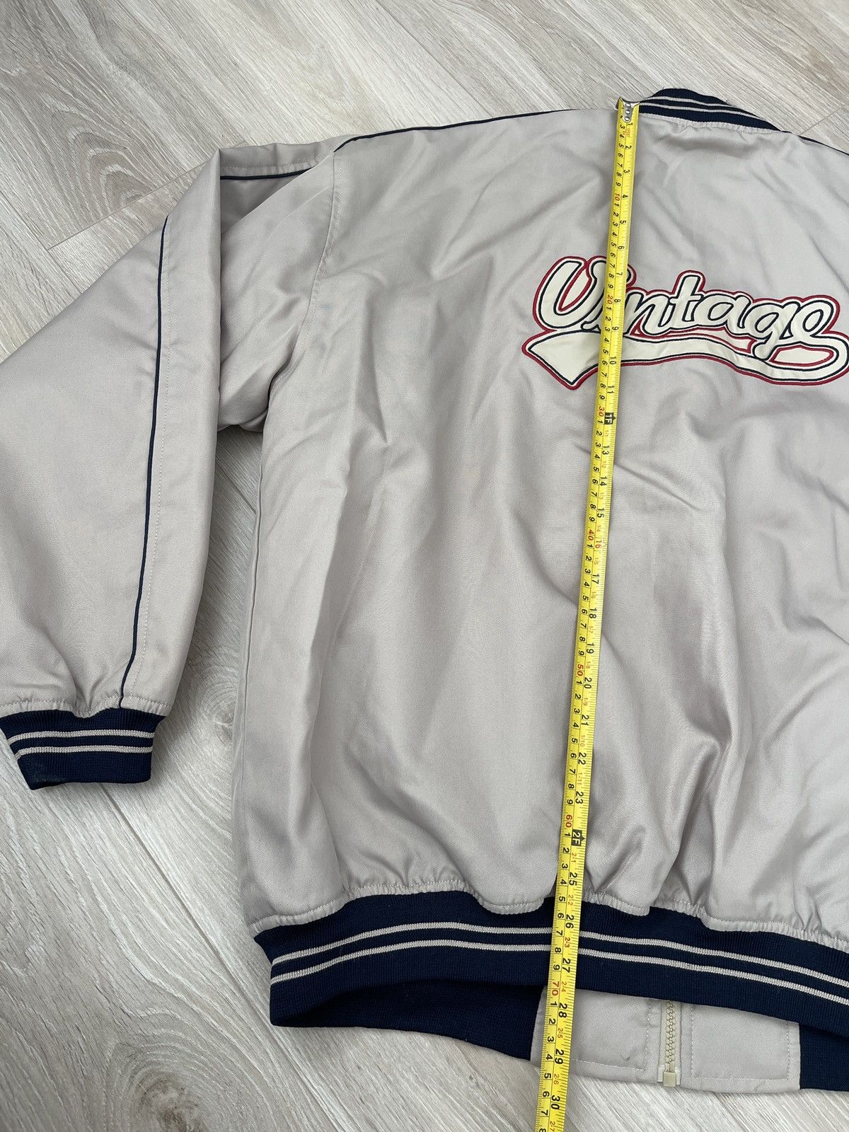 Vintage Vintage innocenti bomber beige light jacket logo Size US L / EU 52-54 / 3 - 13 Thumbnail