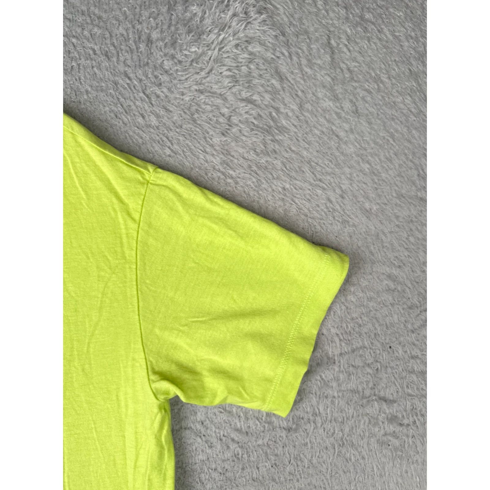 The North Face The North Face Shirt Women Medium Neon Green Crop Length Cotton Blend Crew Neck Size M / US 6-8 / IT 42-44 - 2 Thumbnail