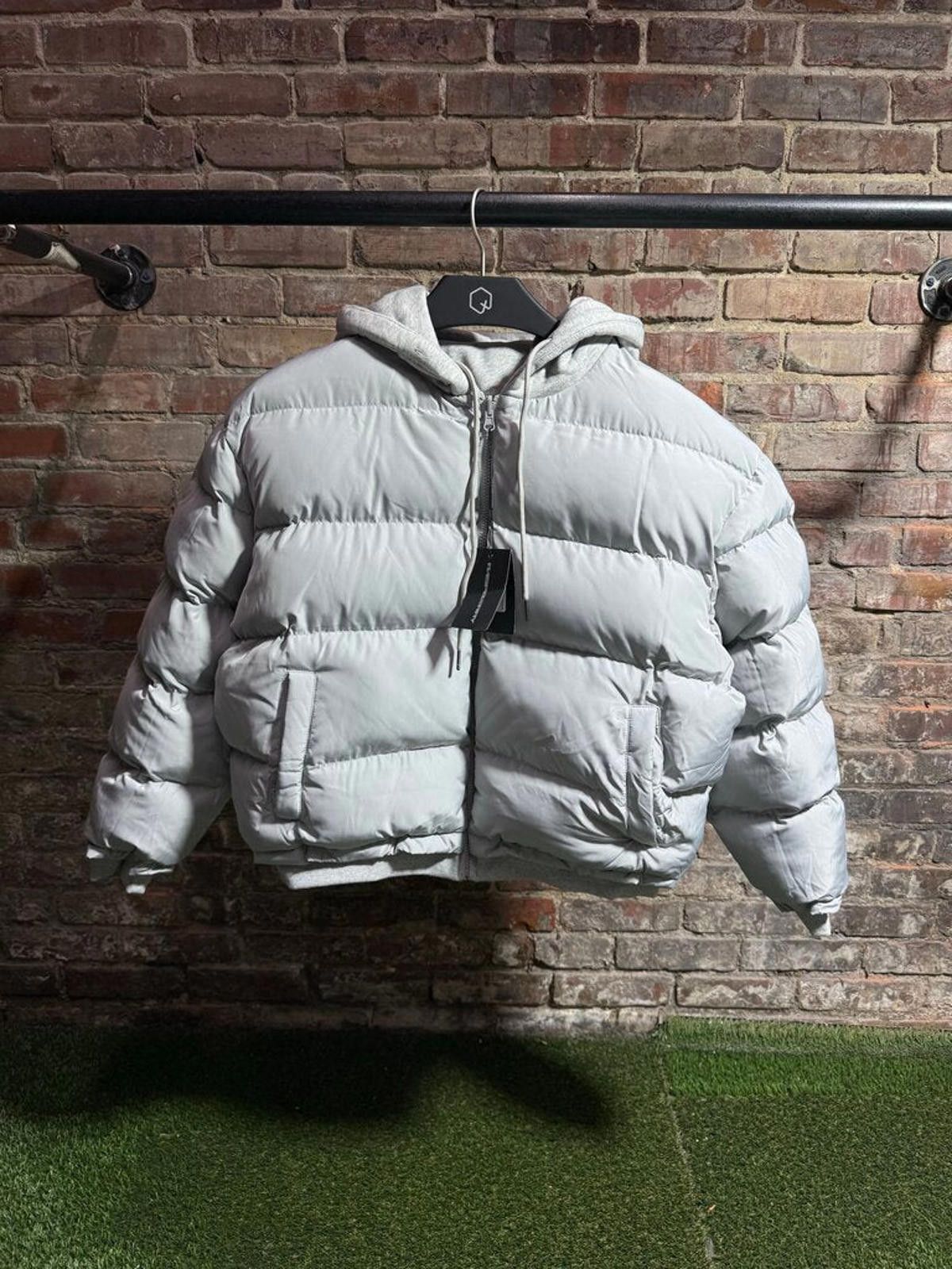 The GV Gallery GV Gallery Grey Reversible Puffer Jacket Sz. S Size ONE SIZE - 2 Thumbnail