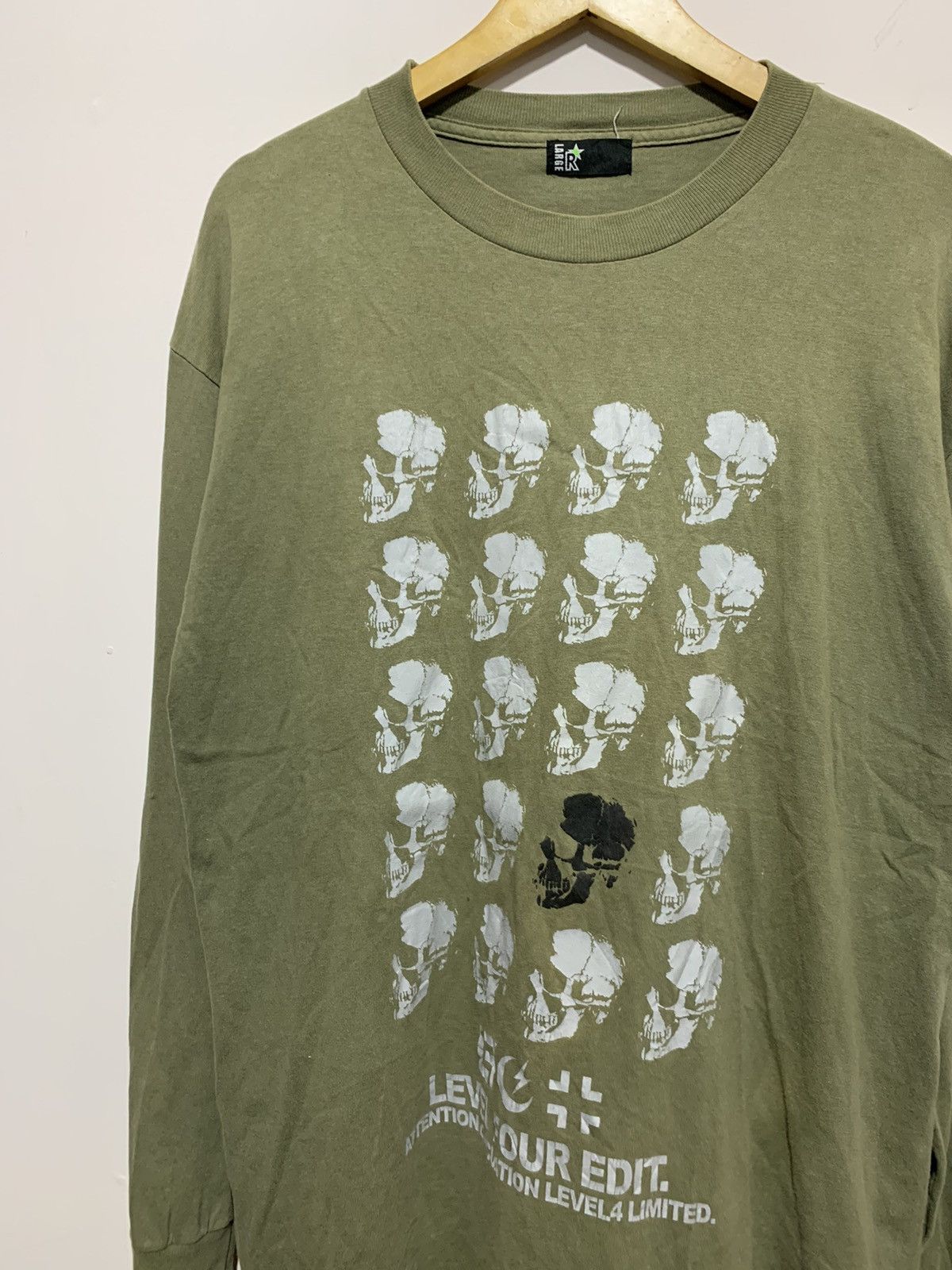 If Six Was Nine 💸BINDINGOFFER💸Level four skull portrait long sleeve Size US L / EU 52-54 / 3 - 3 Thumbnail