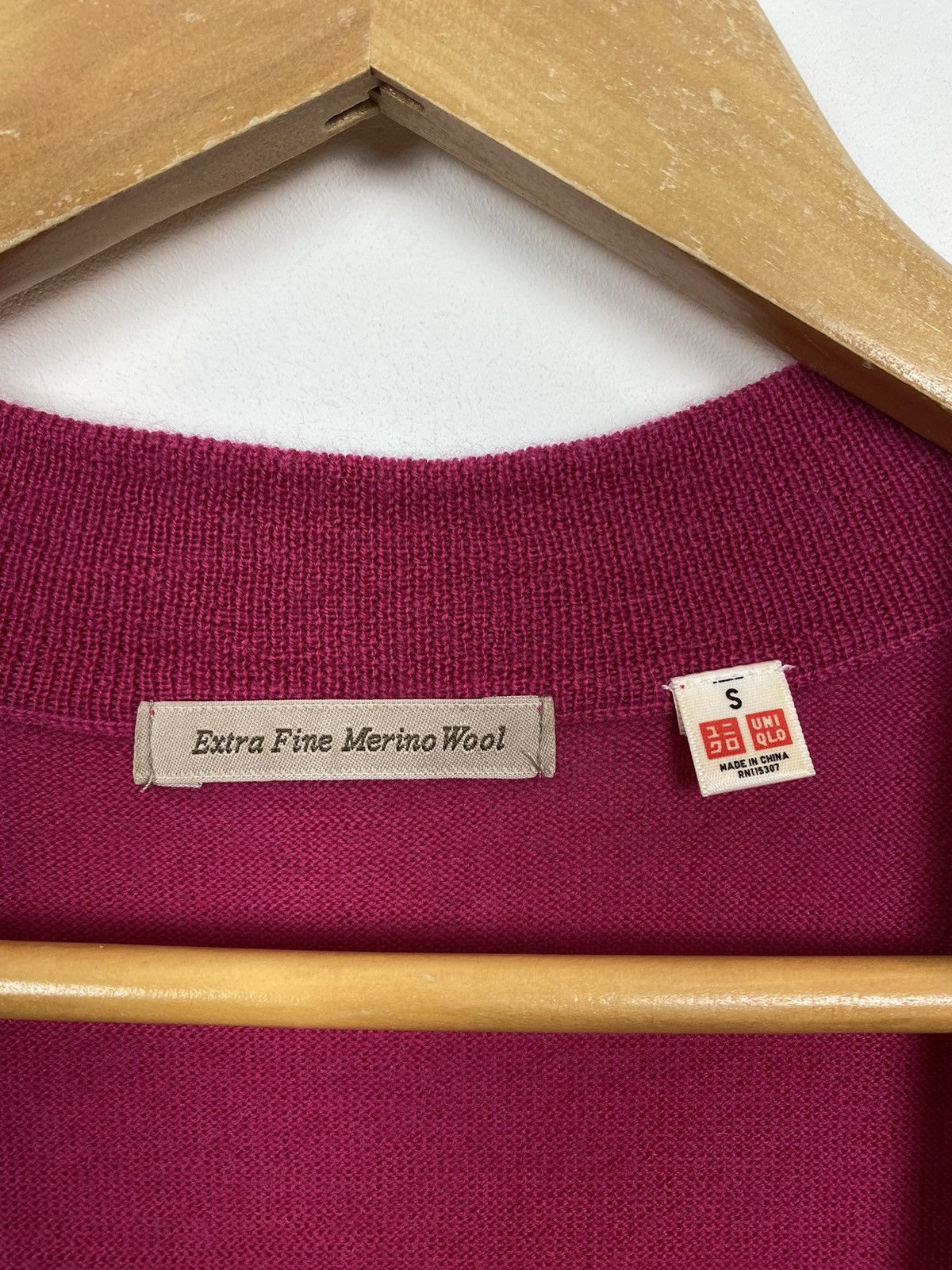 Uniqlo Uniqlo Extra Fine Merino Wool Pink Cardigan Women’s Sz Small Size S / US 4 / IT 40 - 3 Thumbnail