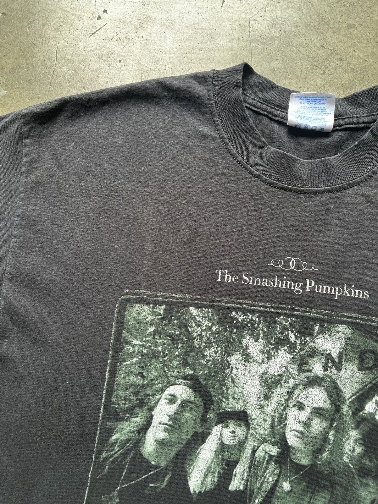 Vintage 2000 The Smashing Pumpkins Band Tee Shirt Tour Nirvana Bjork Size US L / EU 52-54 / 3 - 7 Thumbnail