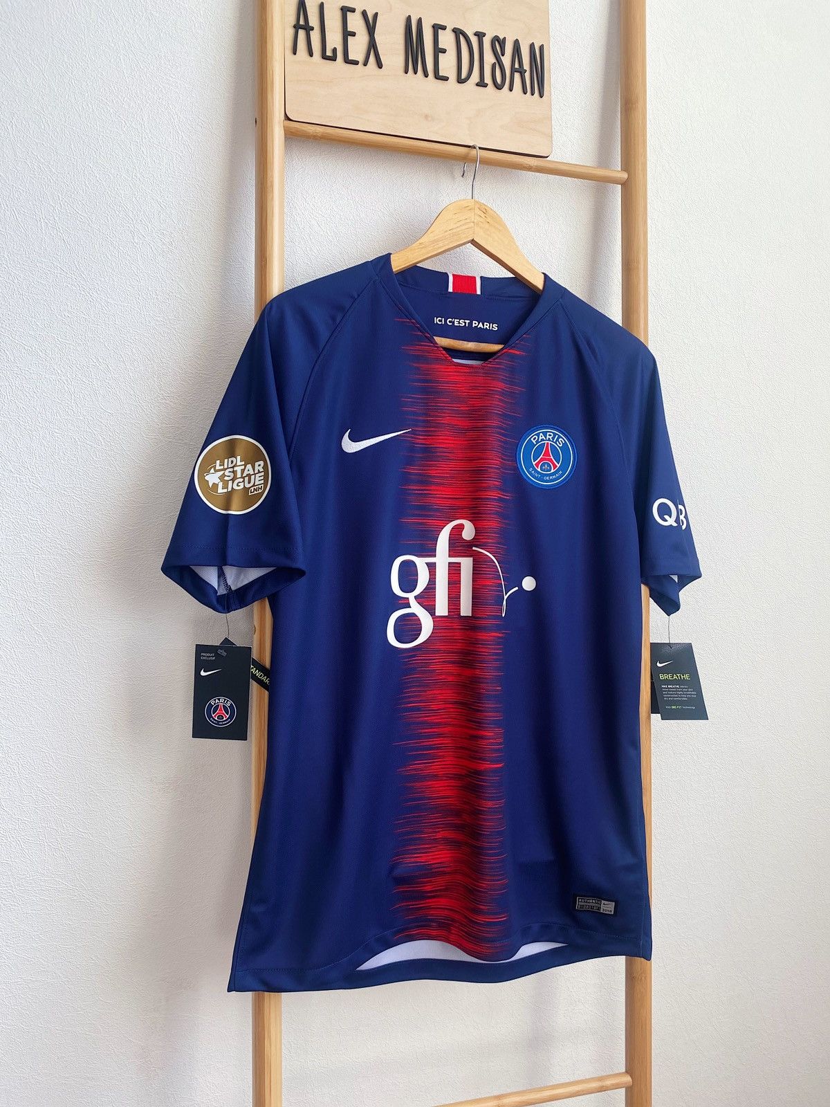 Nike BNWT NIKE PSG 2018/2019 Home Handball Shirt Jersey Size US M / EU 48-50 / 2 - 2 Thumbnail