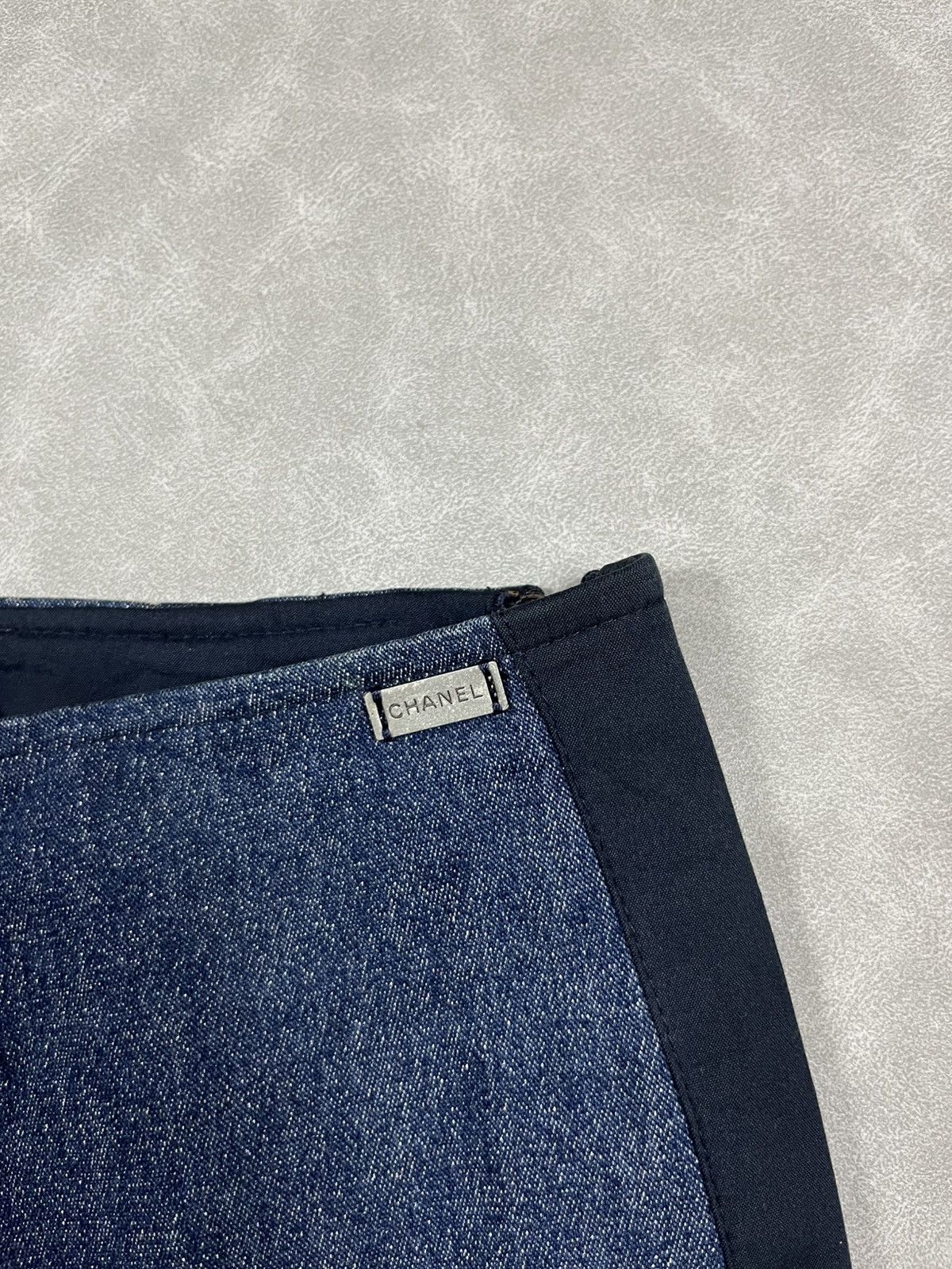 Chanel Chanel identification glitter pants Size 27" / US 4 / IT 40 - 4 Thumbnail