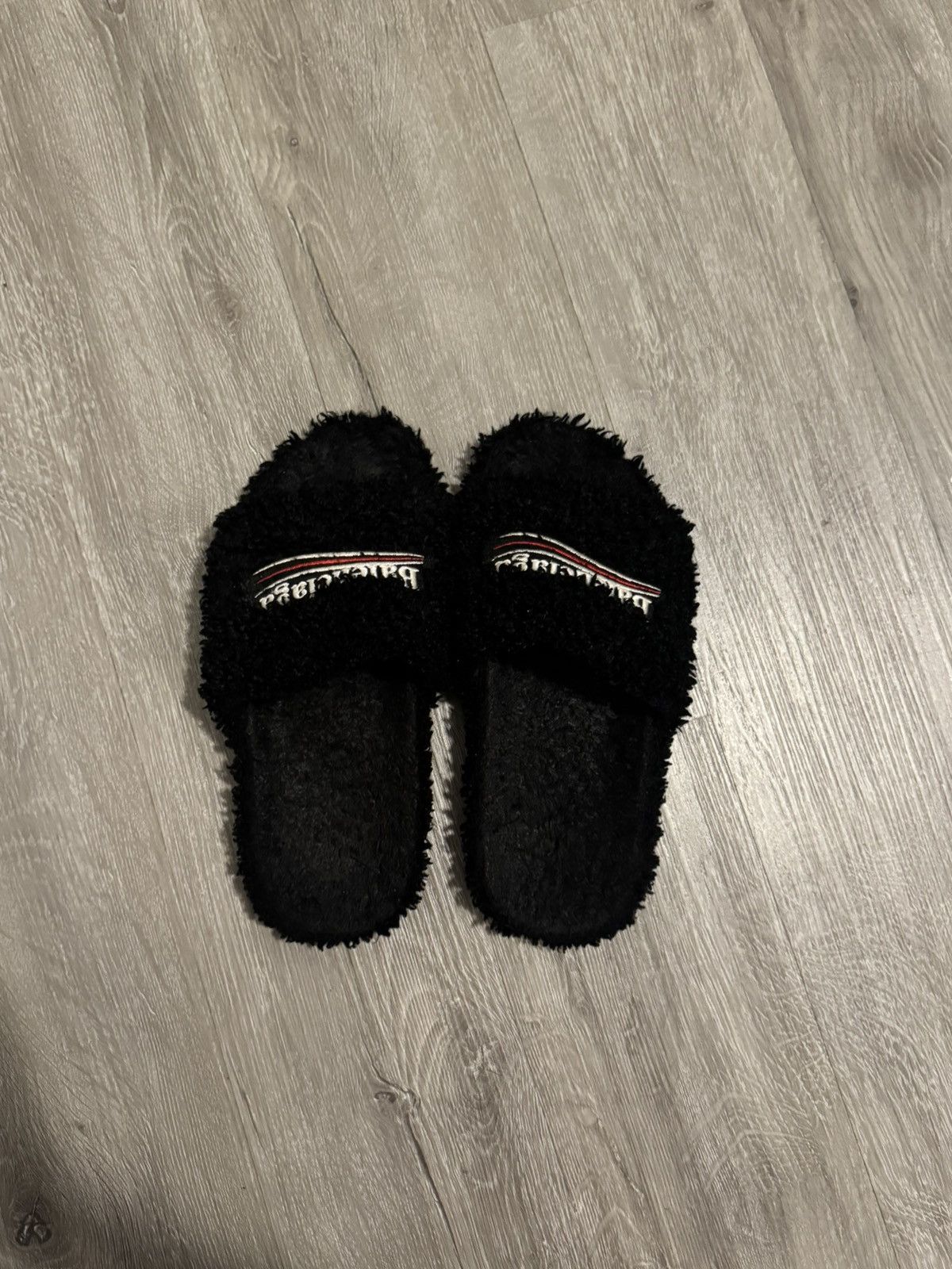 Balenciaga Balenciaga black fur slides Size US 8 / EU 41 - 4 Thumbnail