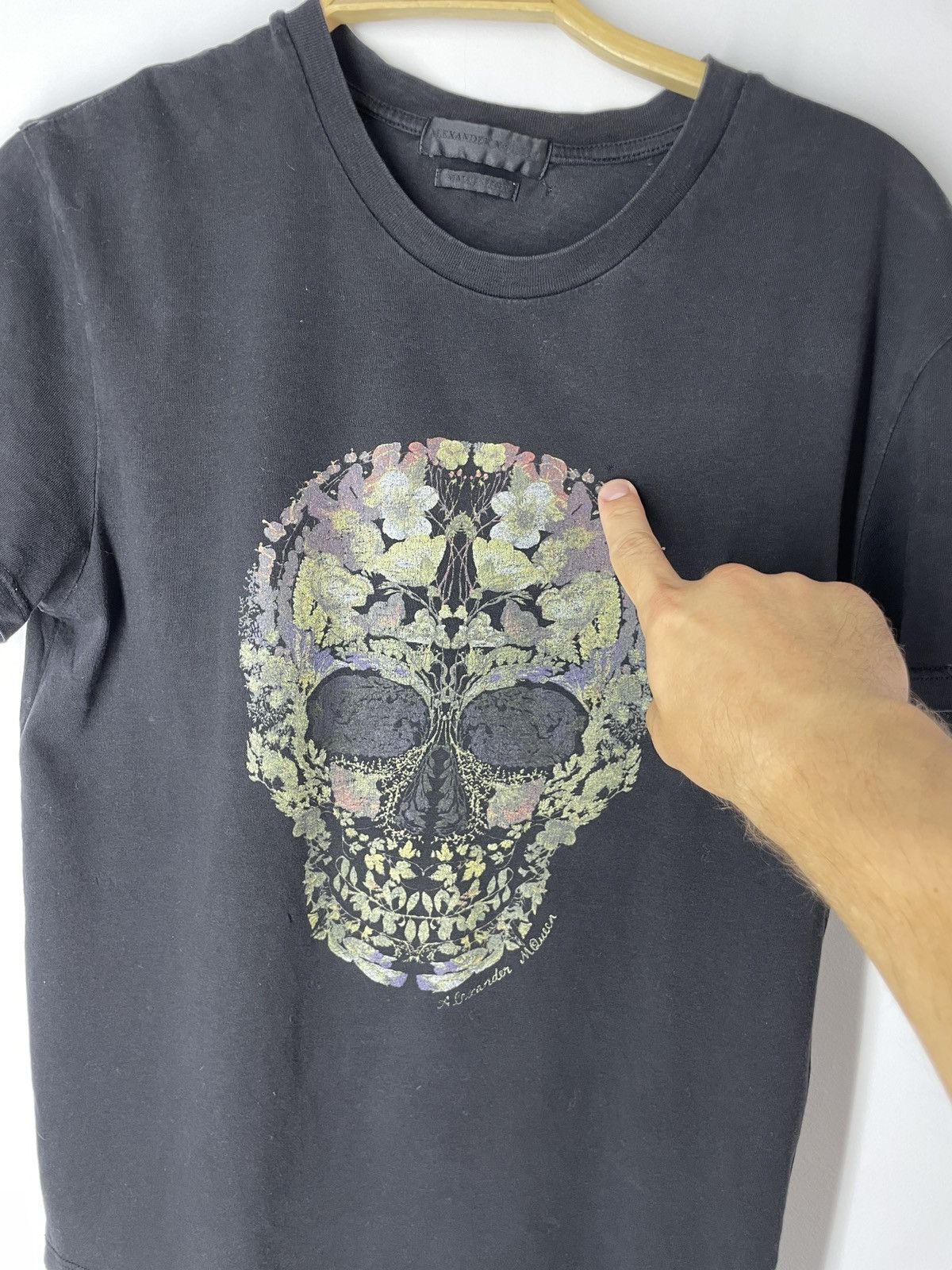Alexander McQueen Alexander Mcqueen floral skull t shirt Size XS / US 0-2 / IT 36-38 - 10 Thumbnail