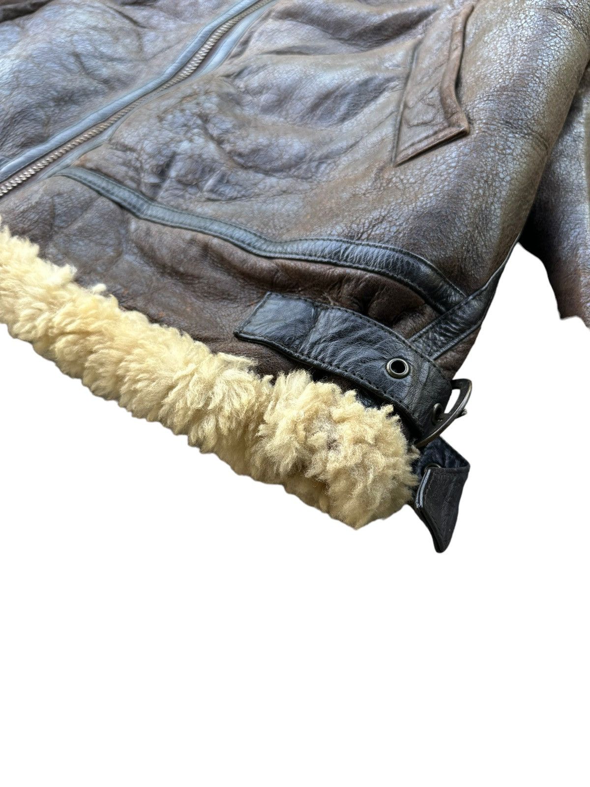 Vintage Vintage B-3 sheepskin jacket Size US L / EU 52-54 / 3 - 8 Thumbnail