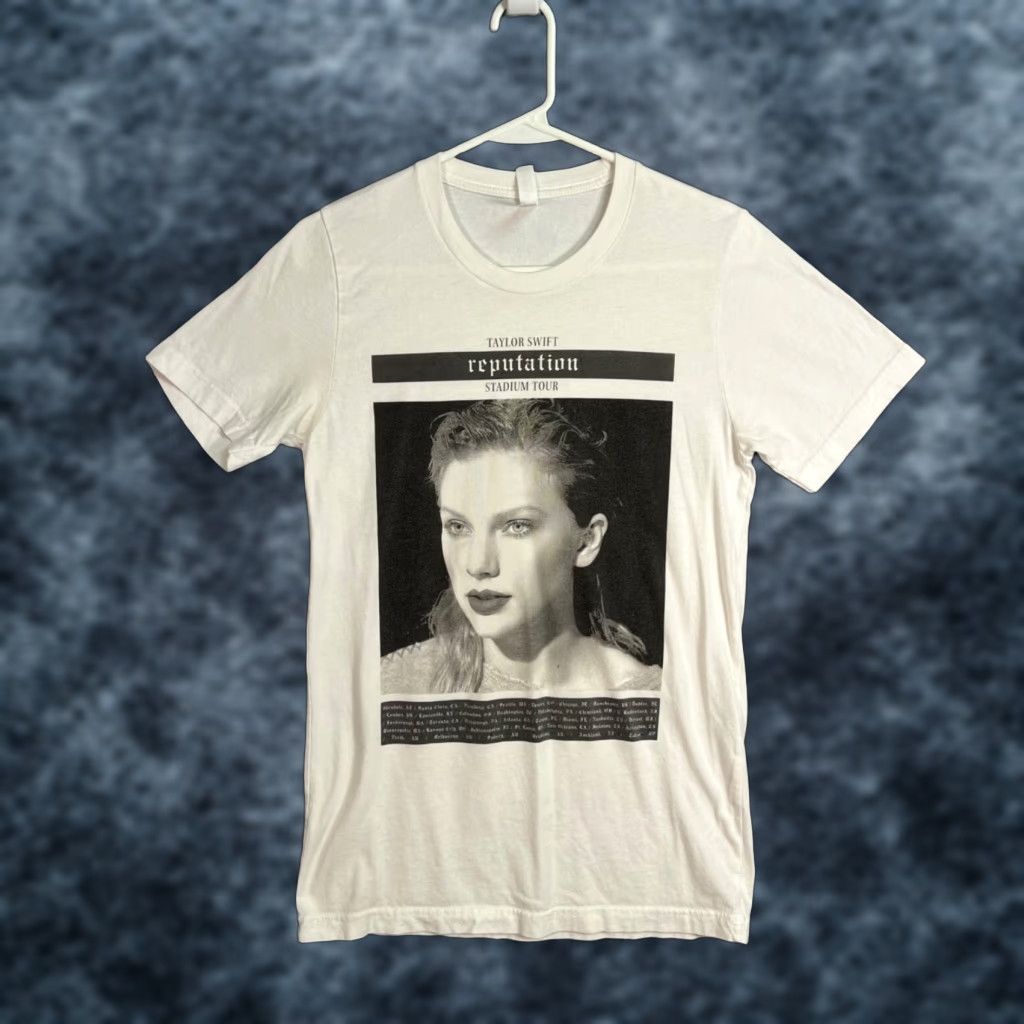 Vintage Reputation Stadium Tour White T-Shirt T Swift Womens Small Size S / US 4 / IT 40 - 1 Thumbnail