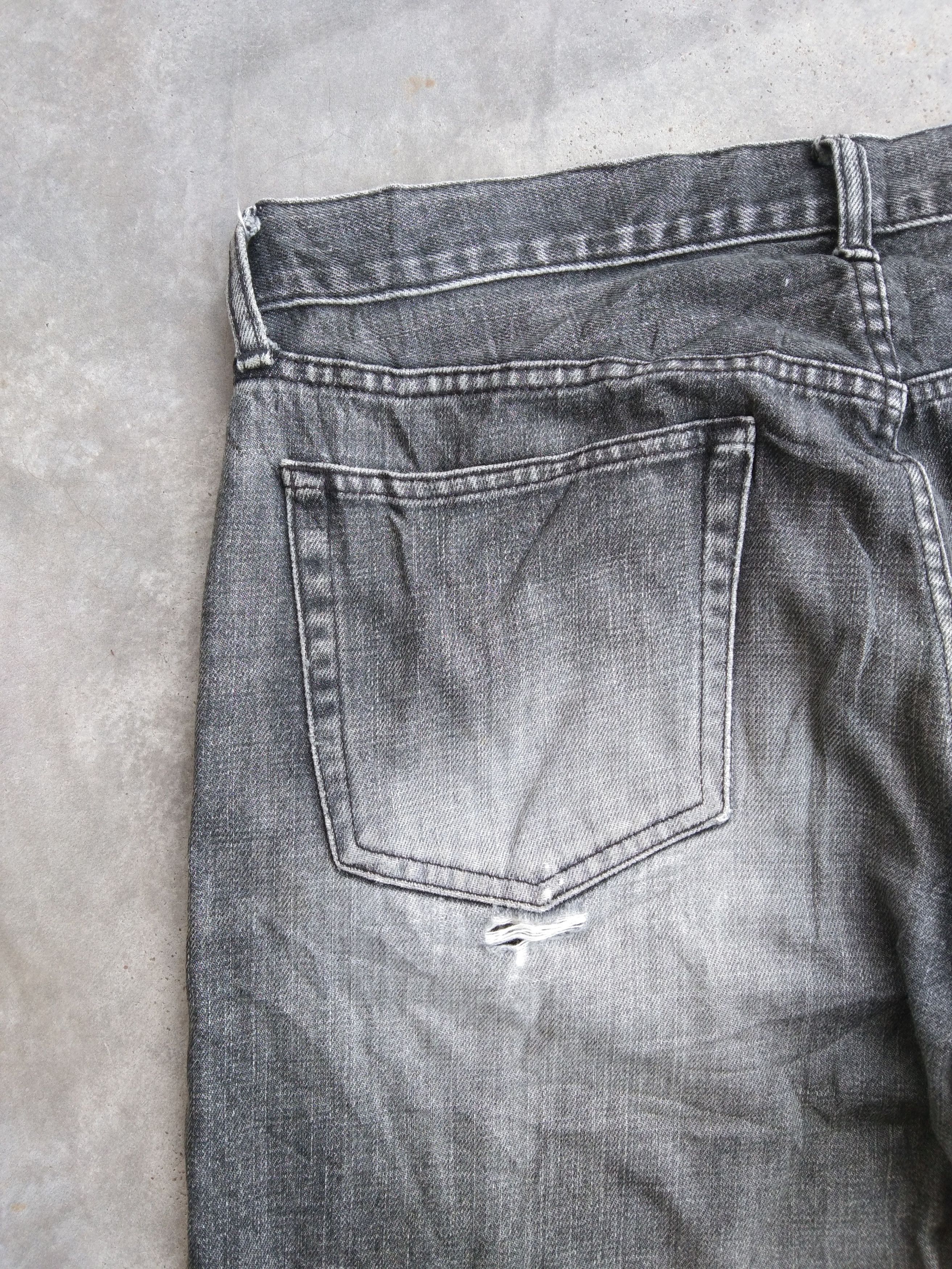 Japanese Brand Vintage Smoke Grey Uniqlo Distressed Jeans 34x30 Size US 34 / EU 50 - 4 Thumbnail
