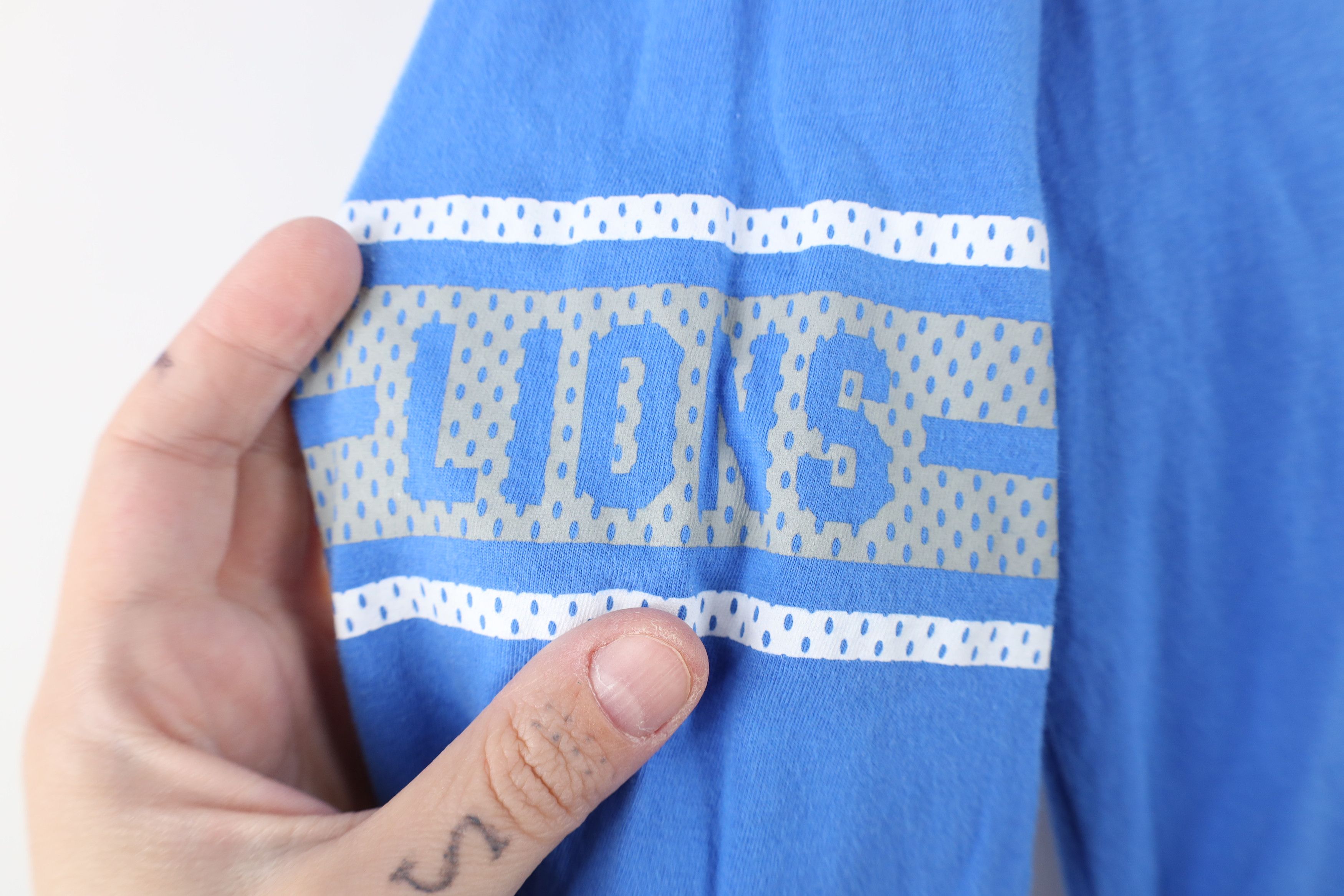 Vintage Vintage NFL Faded Detroit Lions Football Jersey T-Shirt Blue Size M / US 6-8 / IT 42-44 - 7 Thumbnail