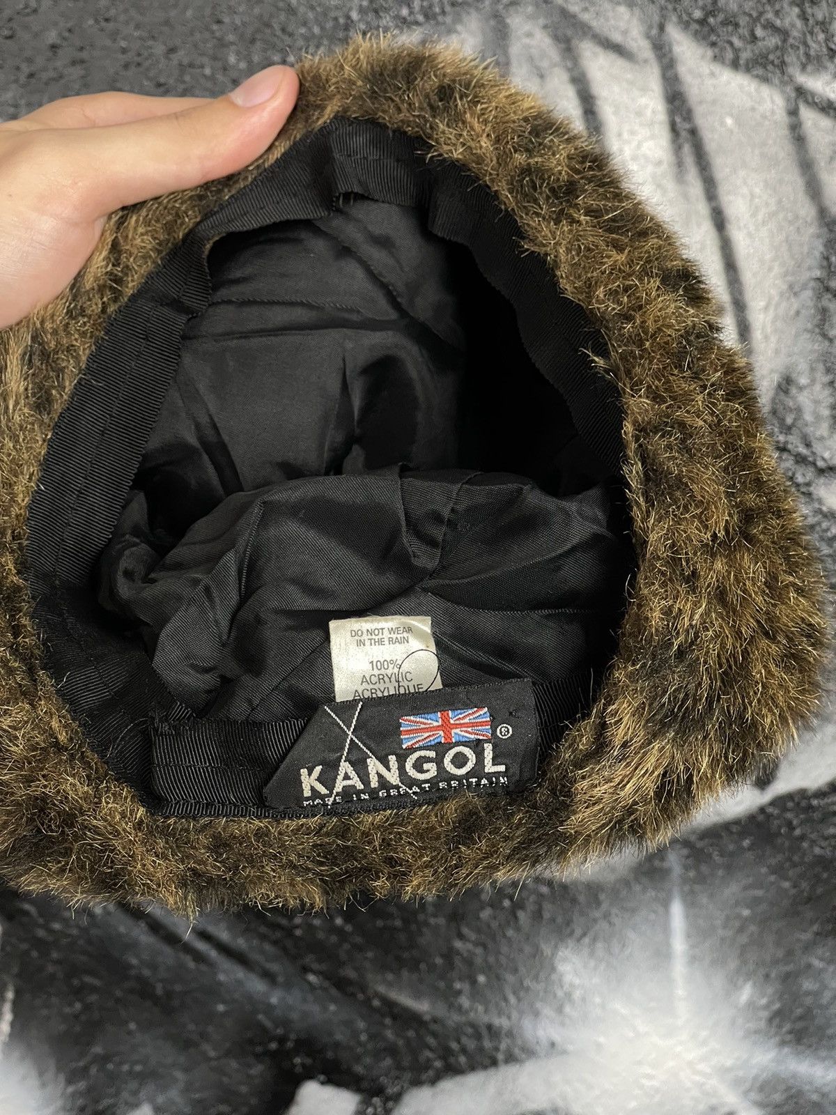 Kangol Kangol Y2K Vintage Leopard Print Faux Fur Hat Size ONE SIZE - 10 Thumbnail