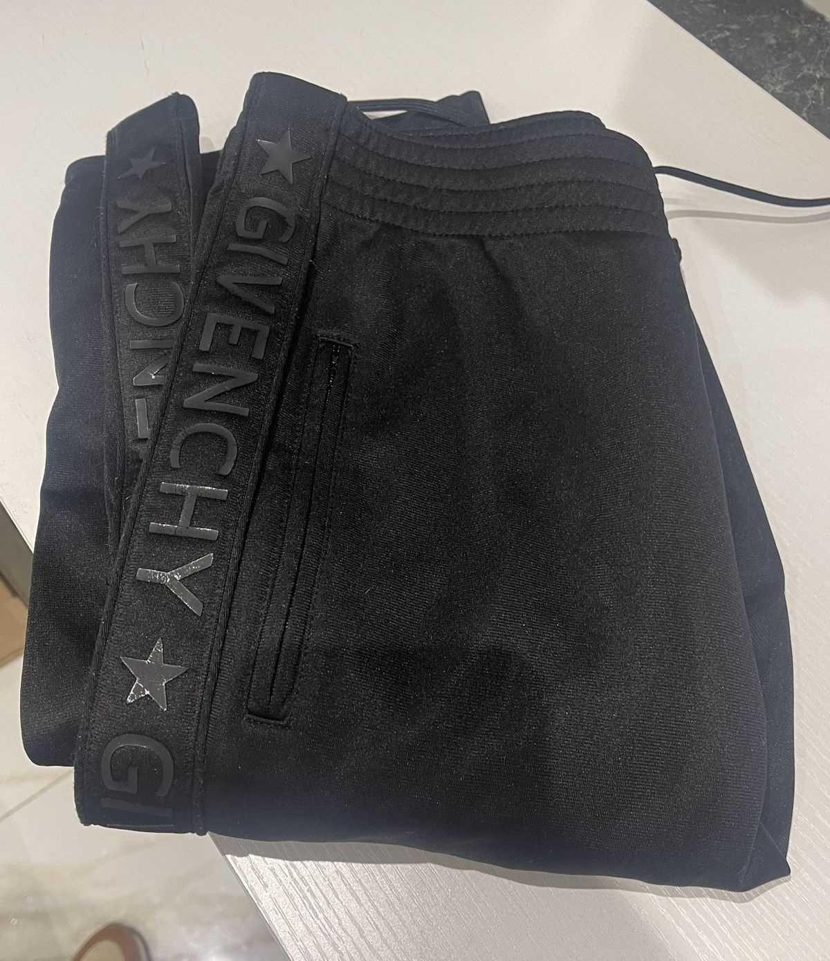 Givenchy Authentic Givenchy Black Logo Sweatpants / Track Pants IT 36 Size 25" / US 0 / IT 36 - 1 Thumbnail