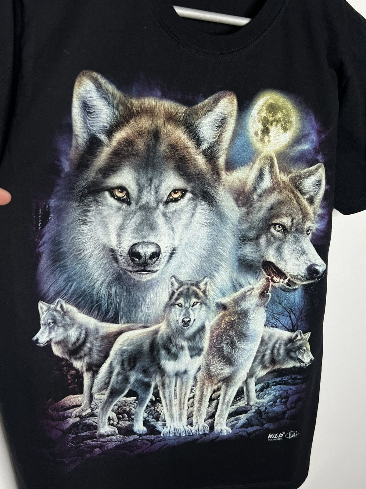 Band Tees Vintage Wild Wolves T-Shirt Tee Overprinted Art Size US M / EU 48-50 / 2 - 4 Thumbnail