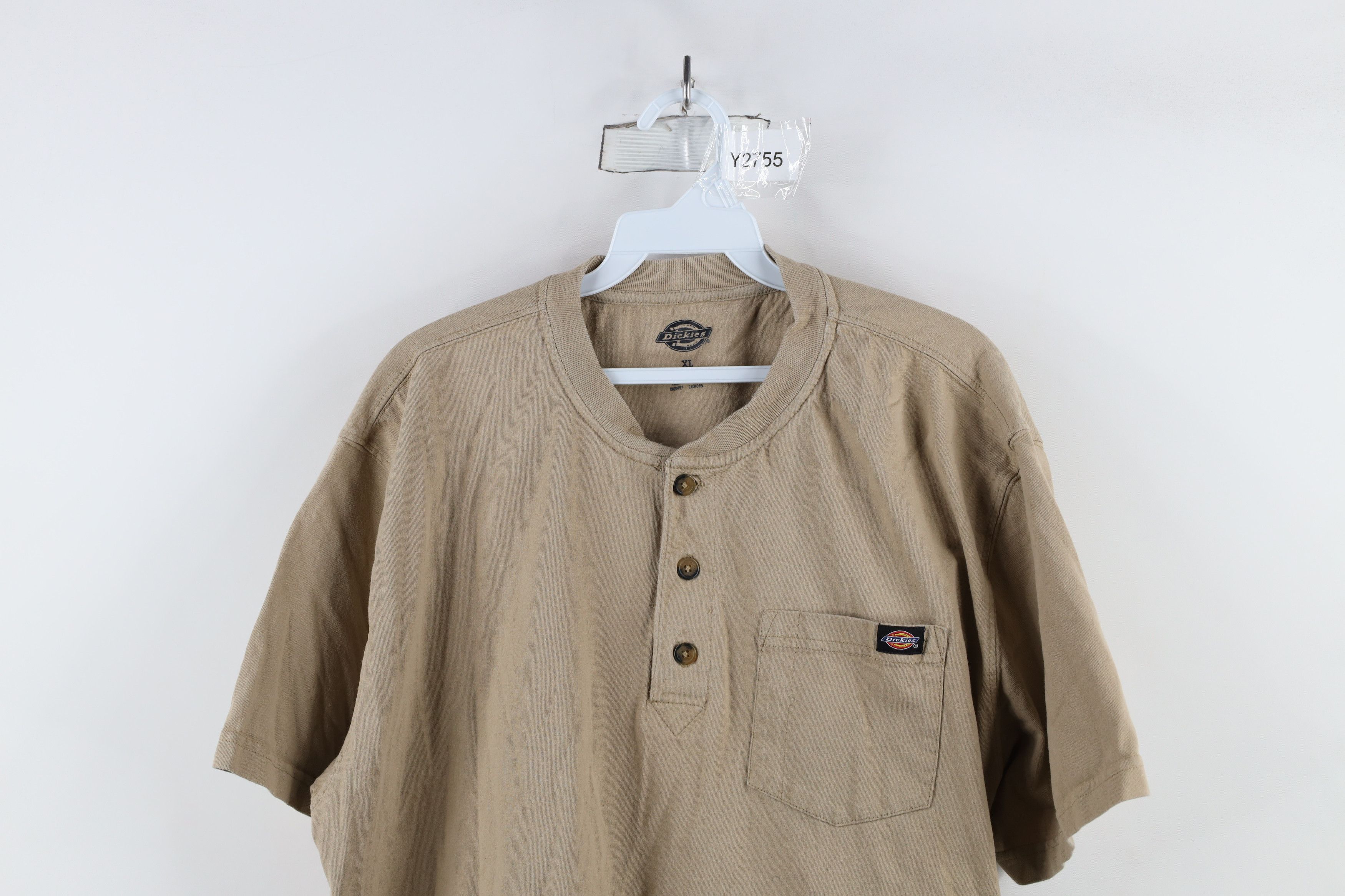 Dickies × Vintage Vintage Y2K Dickies Spell Short Sleeve Henley T-Shirt Beige Size US XL / EU 56 / 4 - 2 Thumbnail