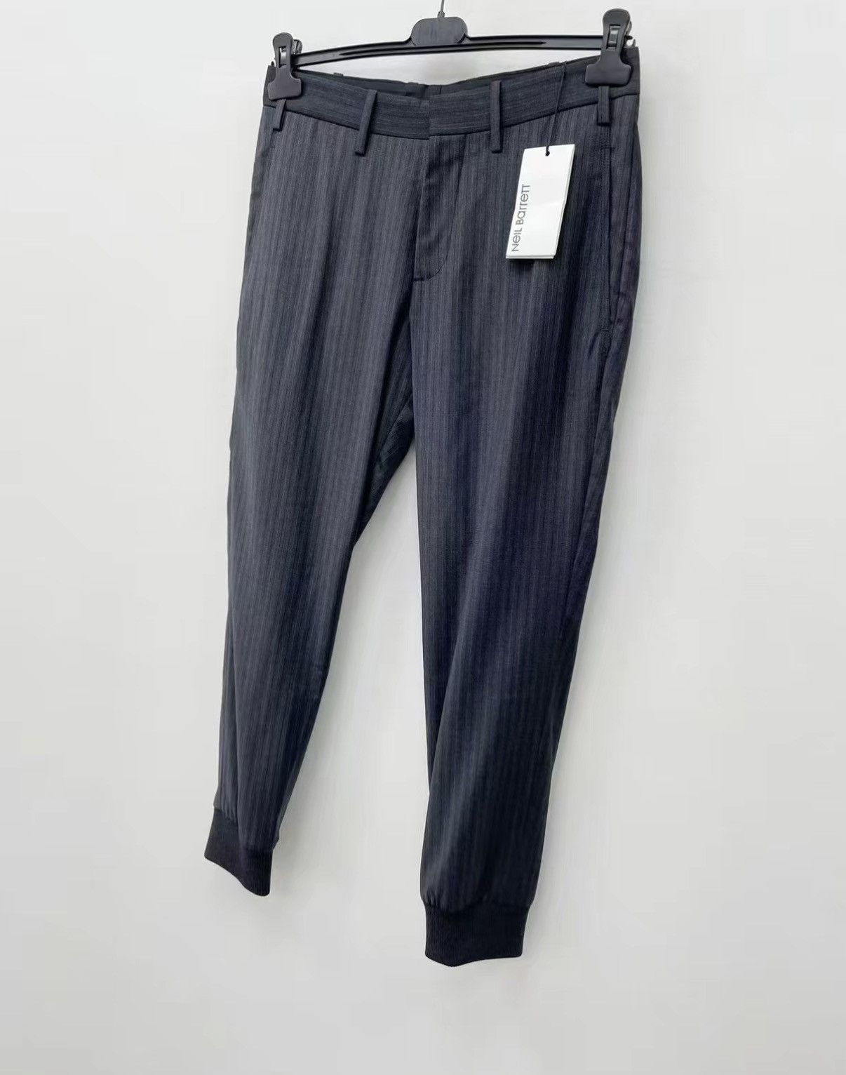 Neil Barrett Neil Barrett Wool Stretch Cropped Casual Pants J30 Size US 30 / EU 46 - 1 Thumbnail