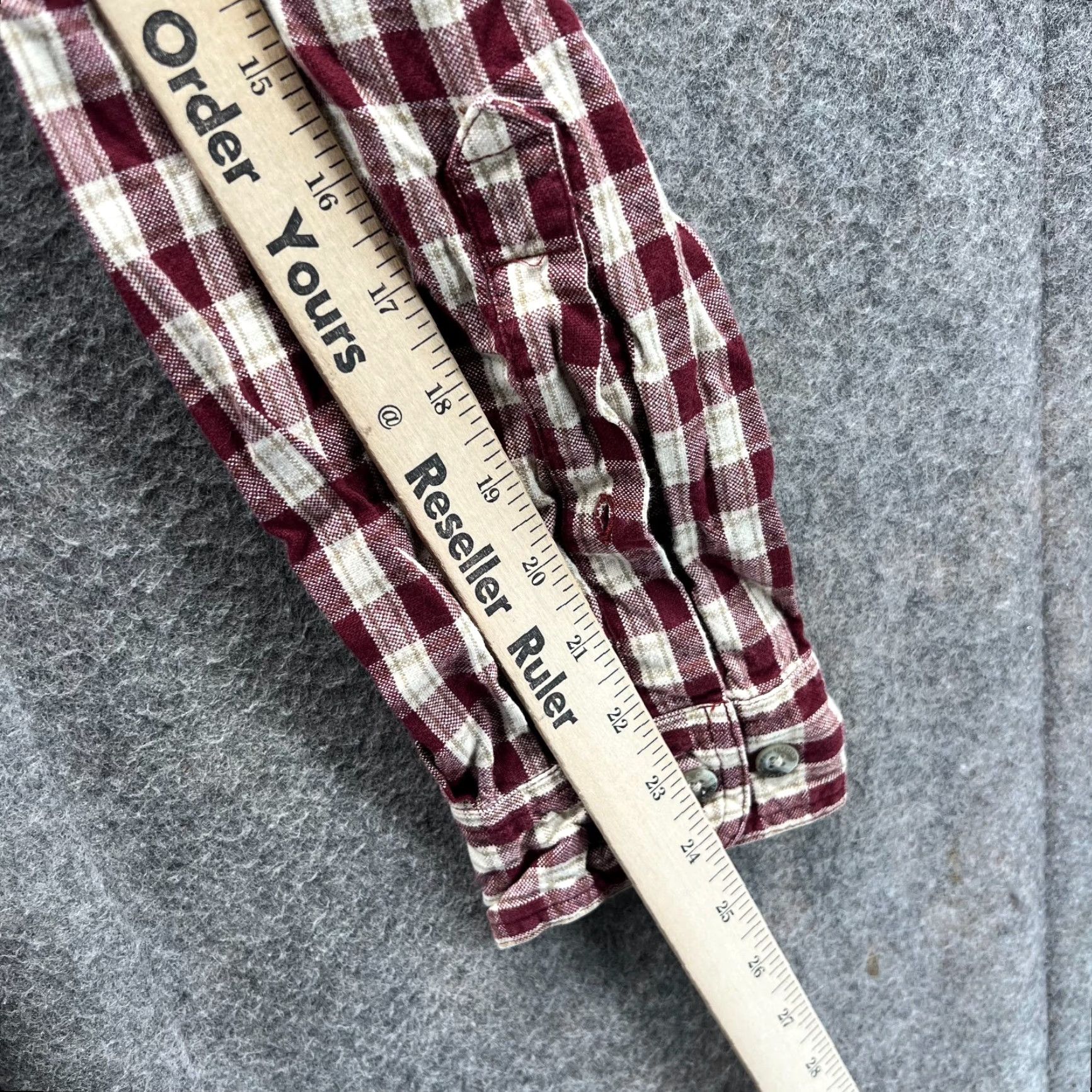 Vintage VINTAGE Columbia Shirt Mens Large Red Beige Button Down Flannel Plaid Sportswear Size US L / EU 52-54 / 3 - 7 Thumbnail