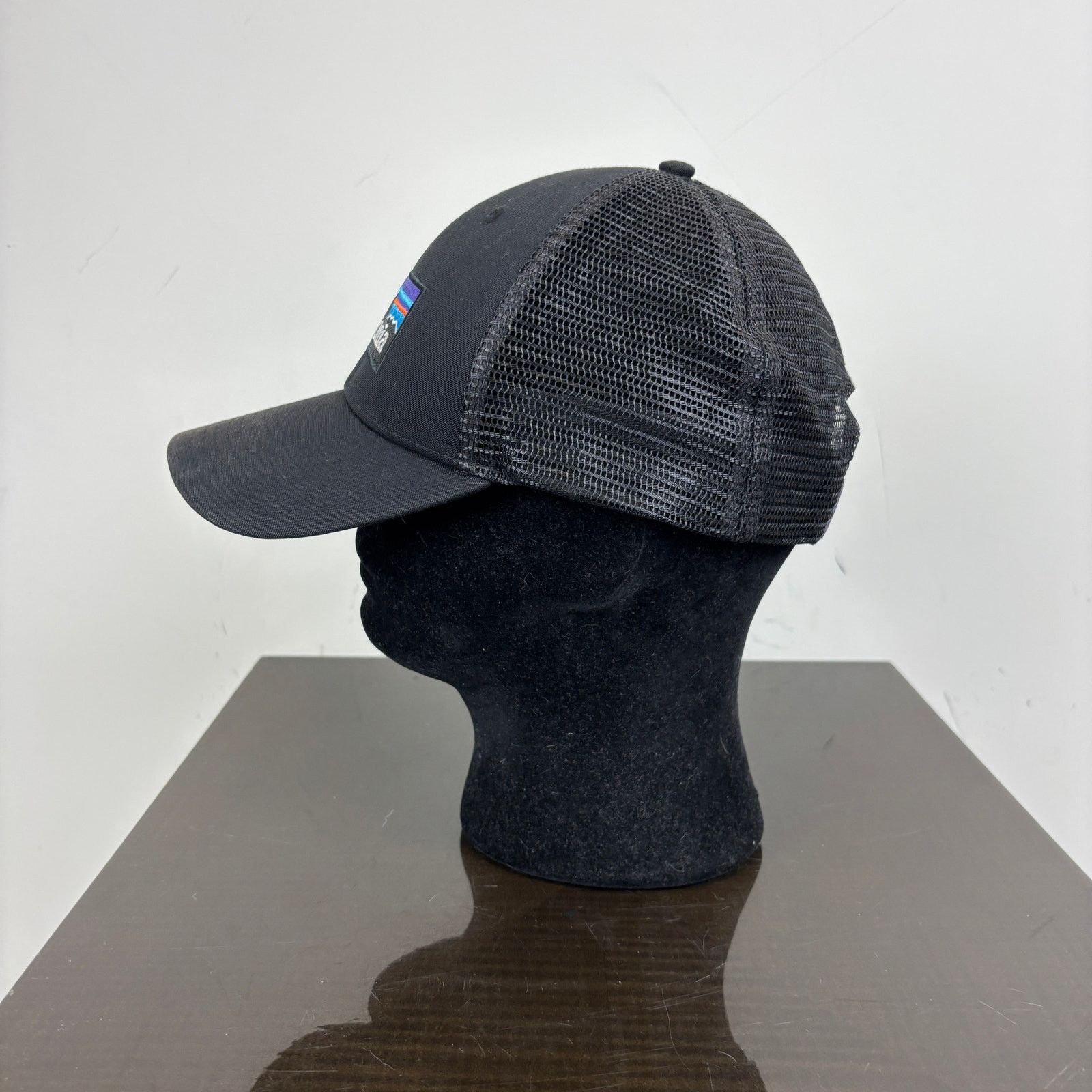 Patagonia Patagonia P-6 Logo Mesh Trucker Hat Snapback Gorpcore Size ONE SIZE - 5 Thumbnail