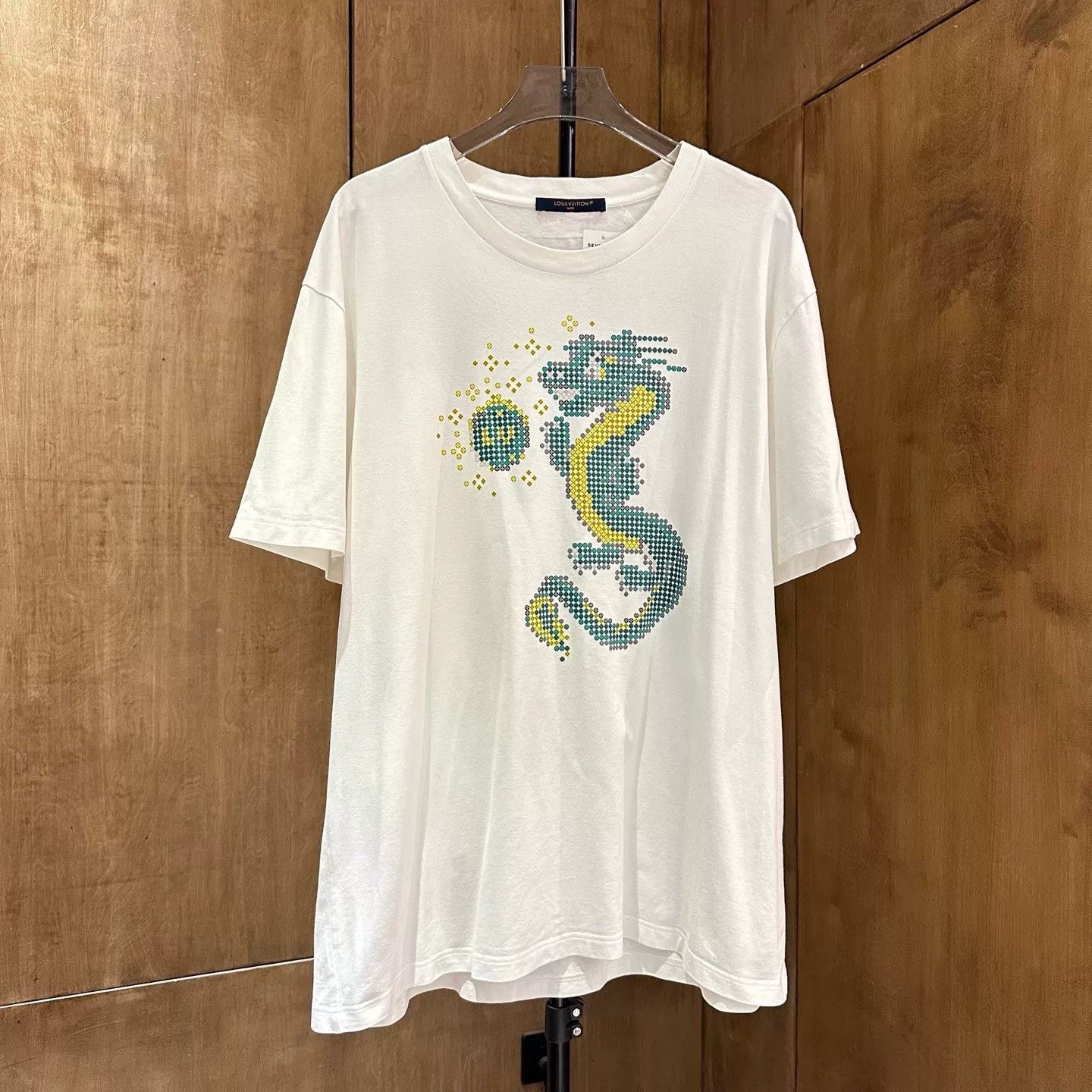 Louis Vuitton Louis Vuitton Collab Green T-Shirt L Men Size US L / EU 52-54 / 3 - 1 Thumbnail