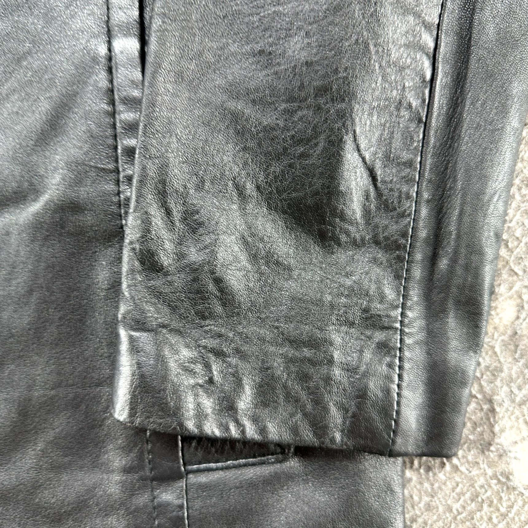 Vintage VINTAGE Charles Klein Coat Womens S Black Genuine Leather Button Up Overcoat Pea Coat Lined Pockets 80s 90s Winter Fall Spring Regular Mens? Size S / US 4 / IT 40 - 5 Thumbnail