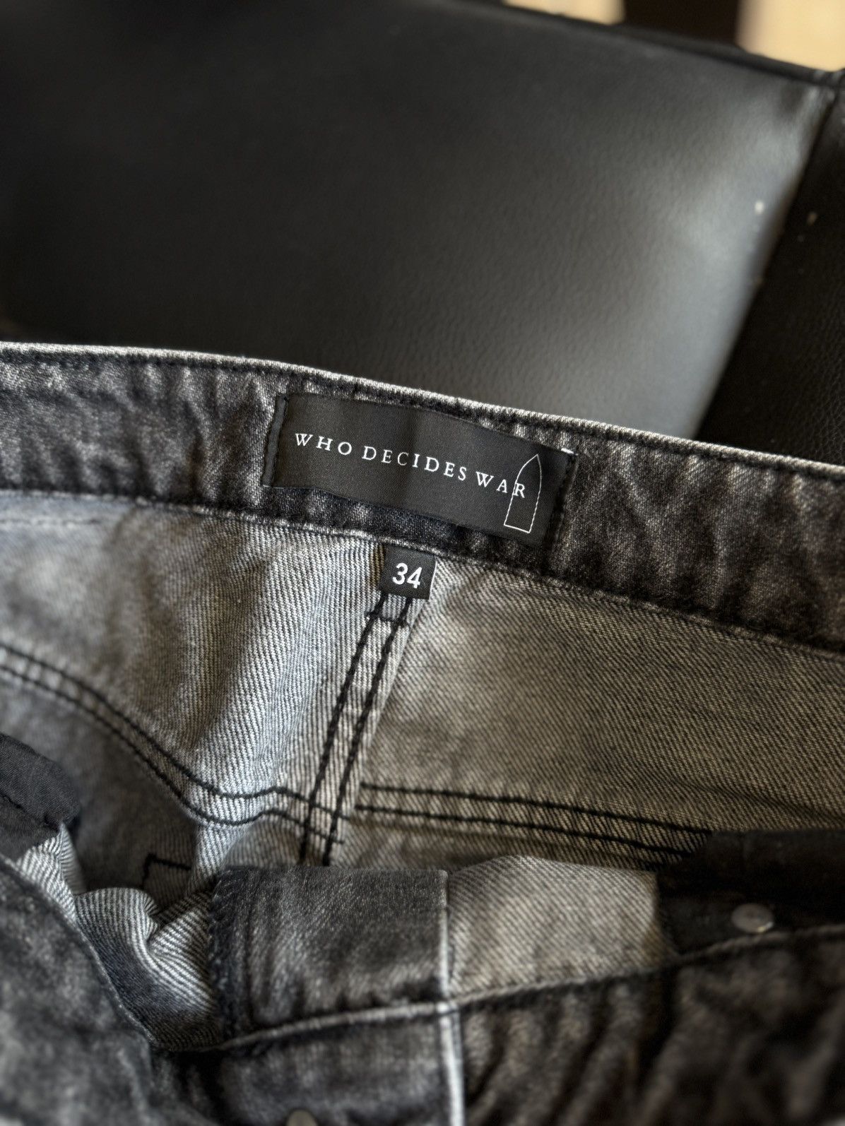 Who Decides War Who Decides War By MRDR BRVDO Black Wavy Denim Jeans 34 NEW Size US 34 / EU 50 - 6 Thumbnail