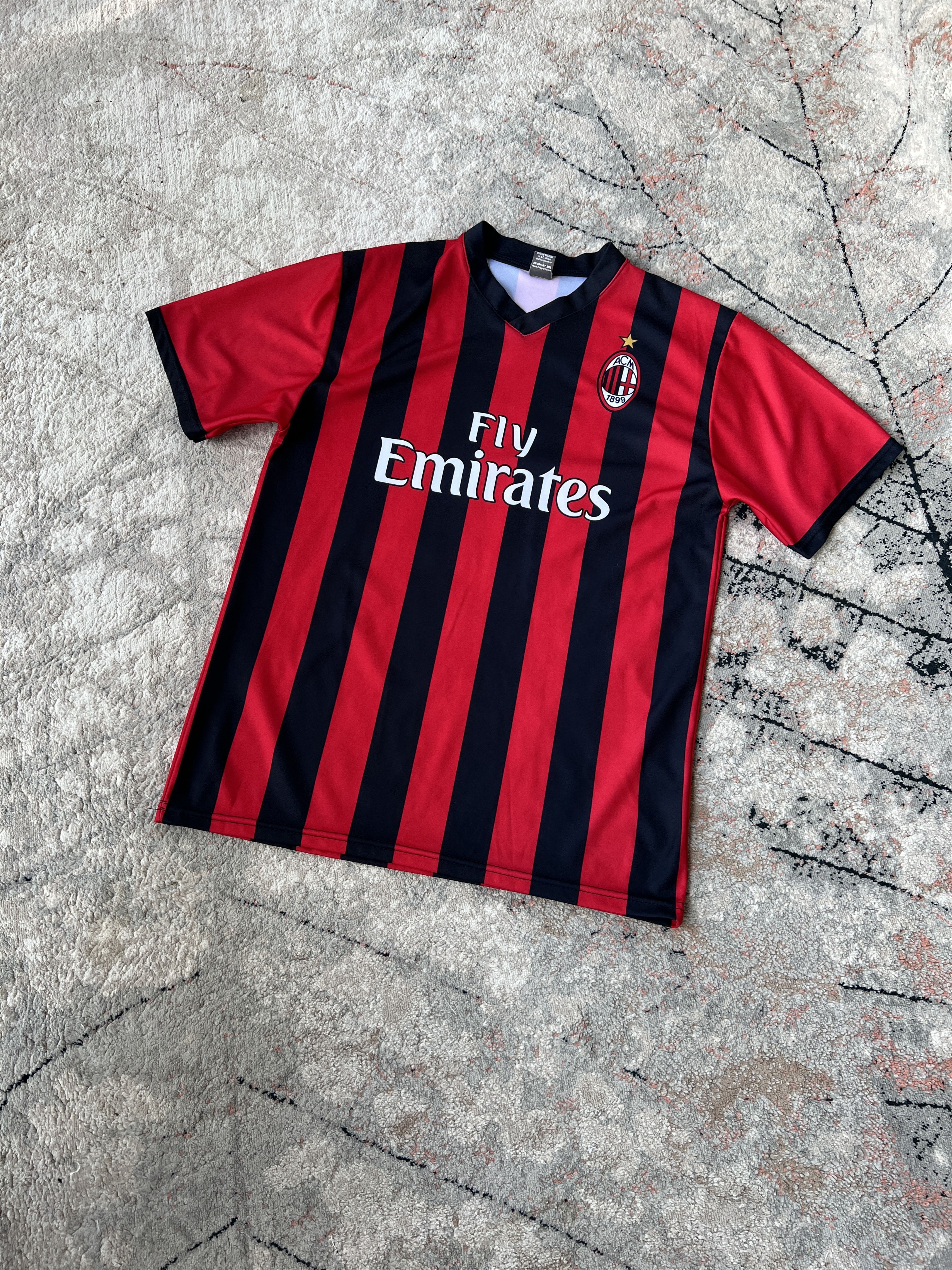 Other AC Milan Rodriguez 68 Football Jersey Size US S / EU 44-46 / 1 - 1 Thumbnail
