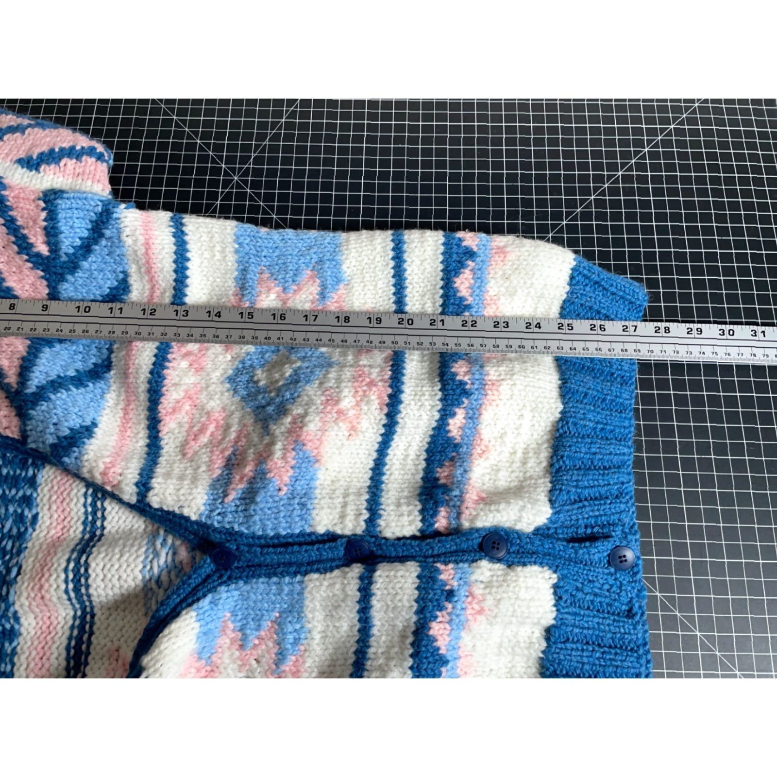 Vintage VINTAGE Handknit Wool Cowichan Cardigan Women's XL Blue Pink Aztec Heavyweight Sweater Size XL / US 12-14 / IT 48-50 - 6 Thumbnail