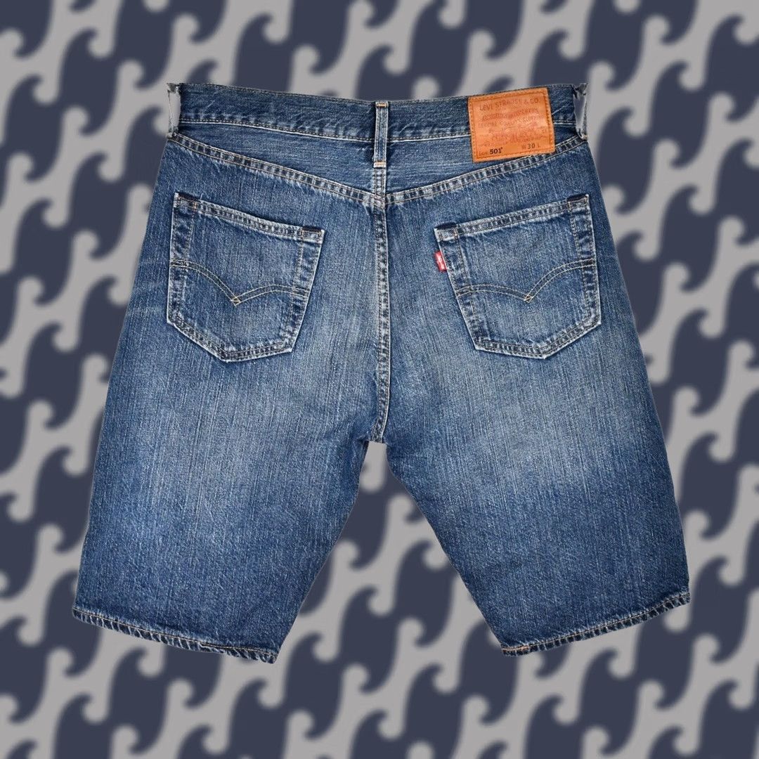 Levi's LEVI'S 501 Men's Jean Shorts Button Fly Blue Cotton Denim 30 Big E Regular Waist 15.75in Inseam 9.84in Length 20.87in 100% Cotton Casual Men Clothing Size US 30 / EU 46 - 1 Thumbnail