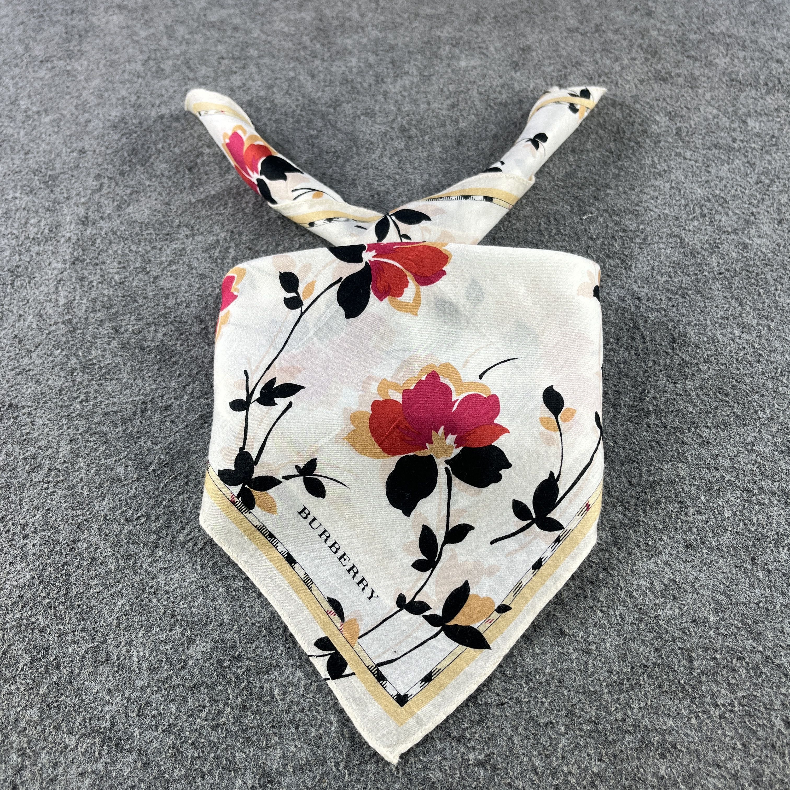 Burberry Burberry Handkerchief / Bandana / Neckerchief B089 Size ONE SIZE - 1 Thumbnail