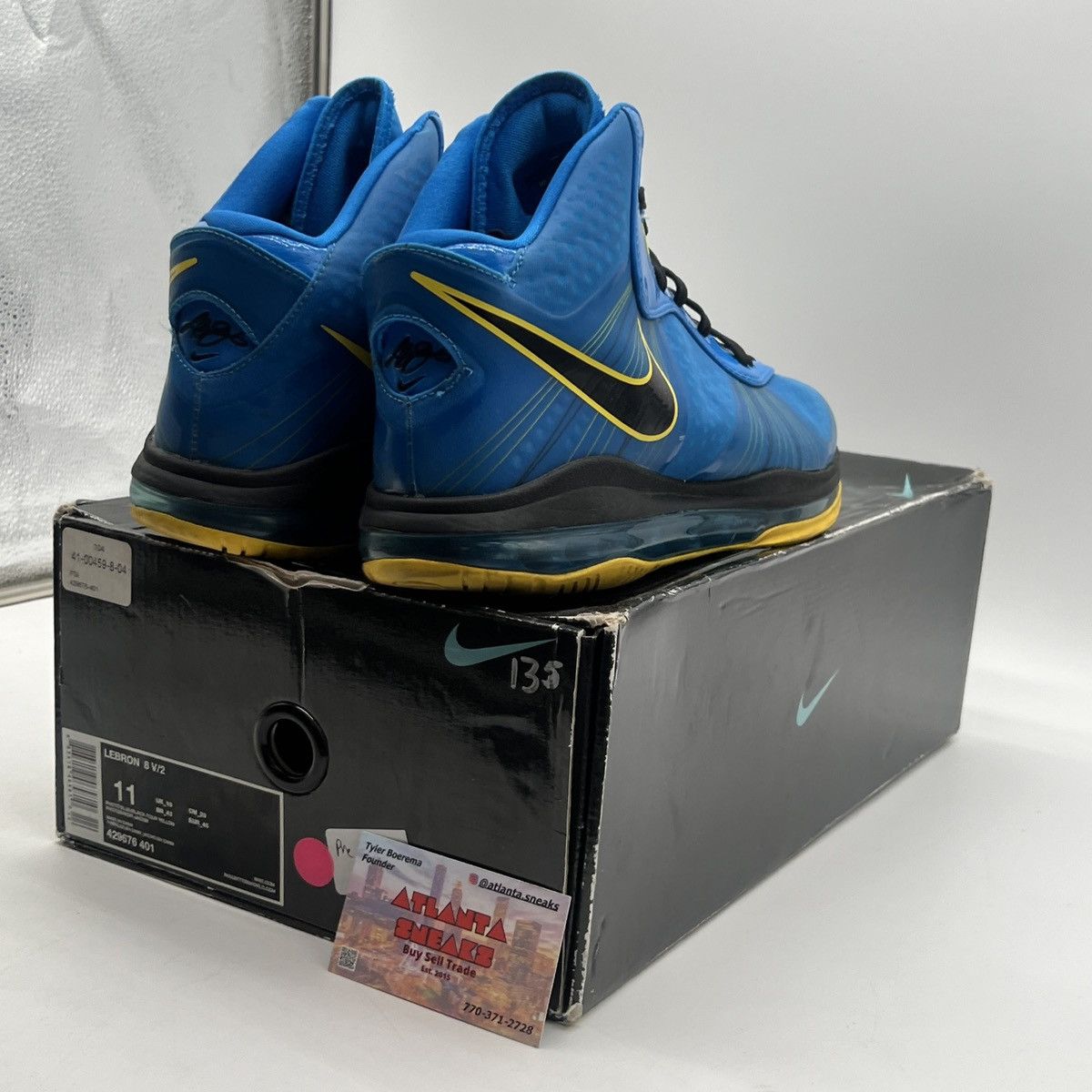 Nike Lebron 8 entourage Size US 11 / EU 44 - 5 Thumbnail