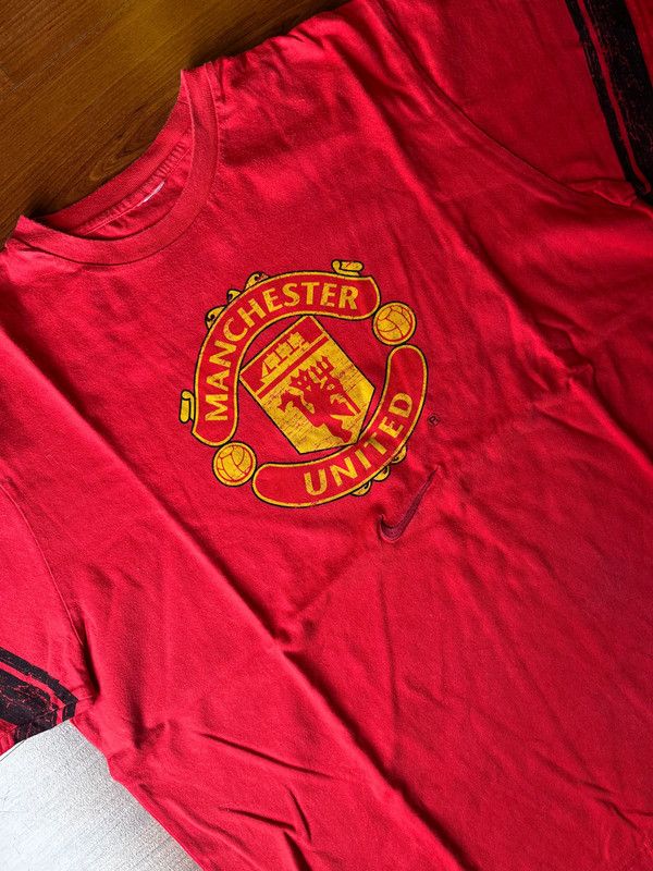 Other Manchester United Nike Red Black Devils Size US M / EU 48-50 / 2 - 1 Thumbnail