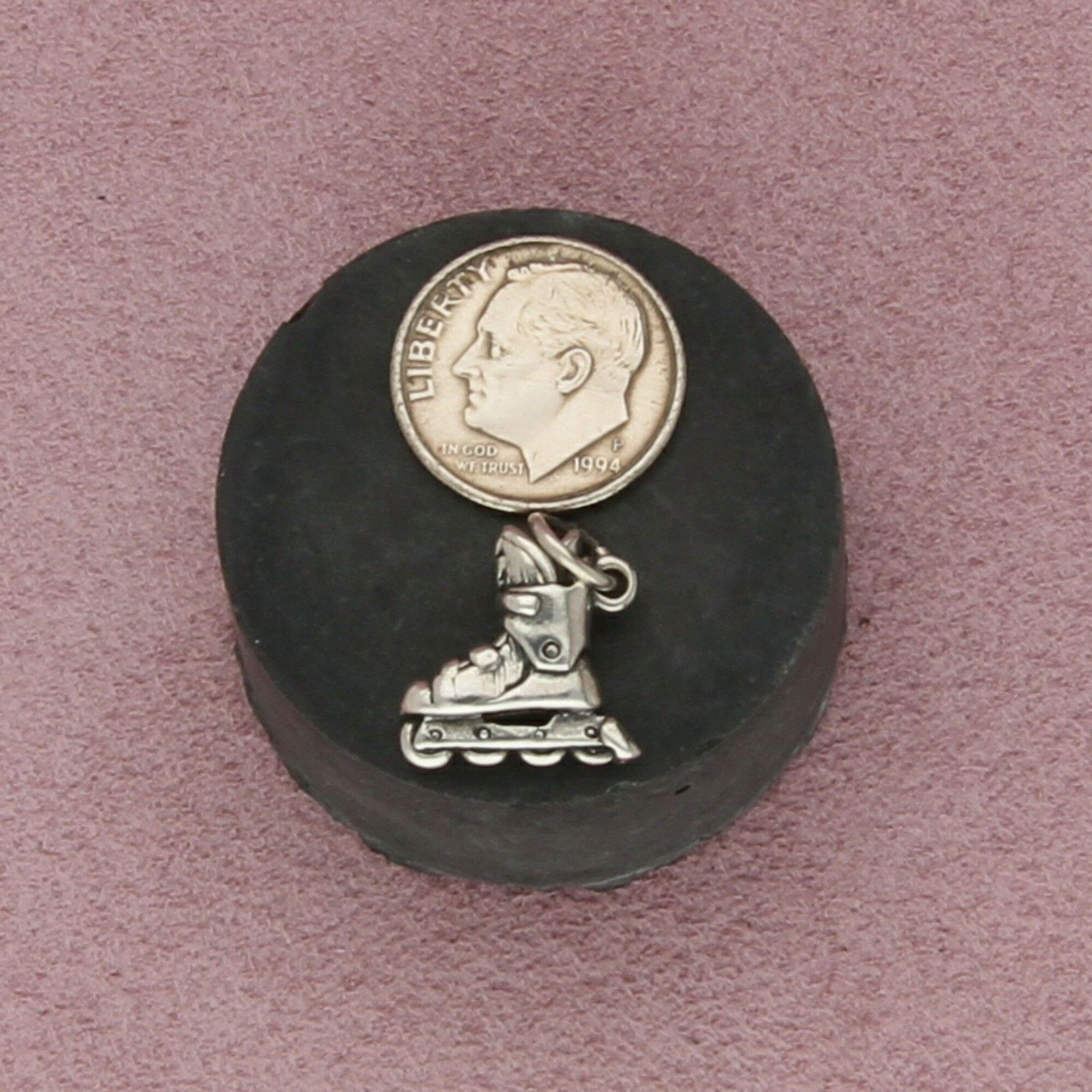 Sterling Silver sterling silver vintage 3d inline roller skate charm pendant Size ONE SIZE - 3 Thumbnail
