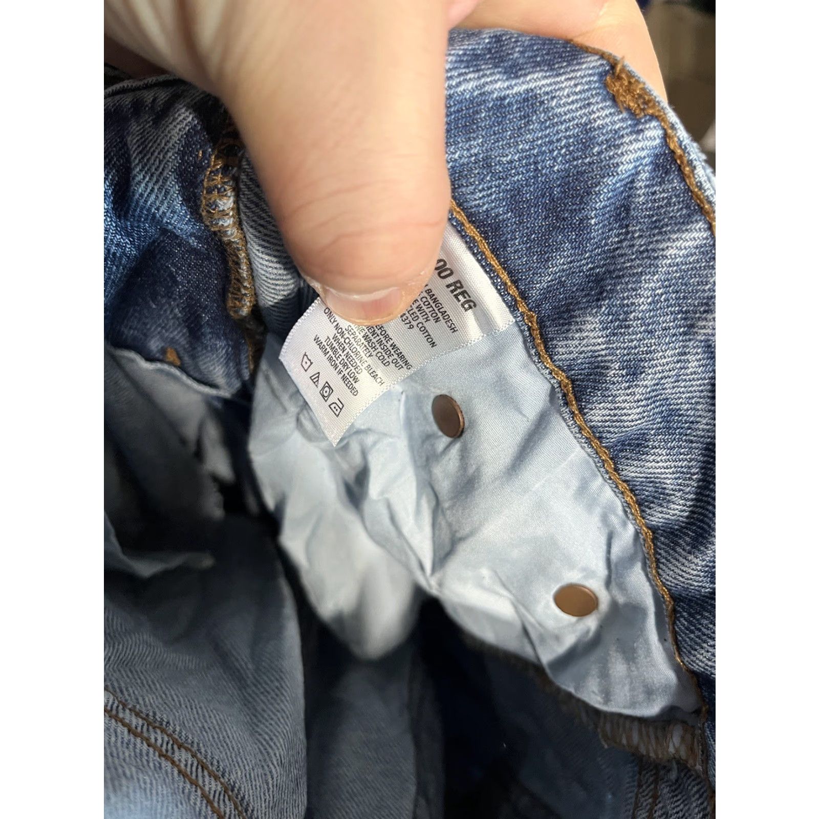 Vintage Aéropostale Light Blue Destroyed Low Rise Baggy Crop Jeans 00R Womens Jeans Cropped Distressed Light Blue 00 R Size 24" / US 00 / IT 34 - 6 Thumbnail
