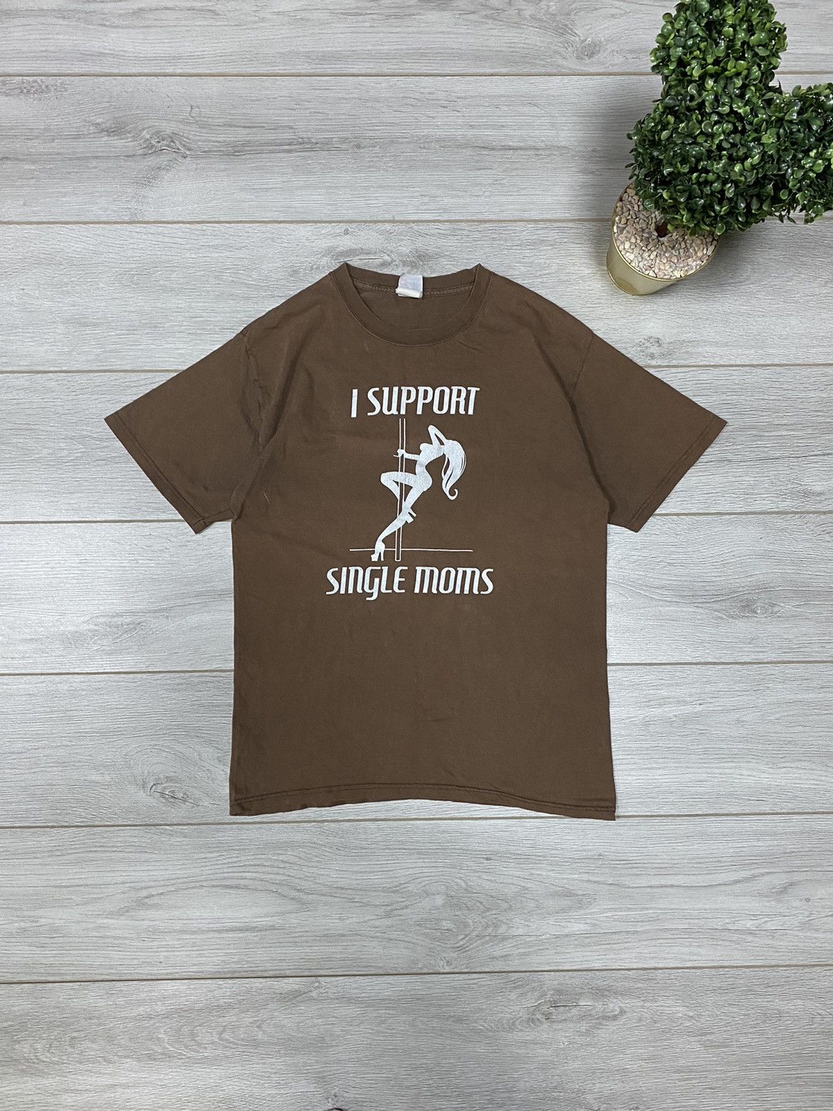 Vintage Vintage I Support Single Mom, My Other Ride Has Tits T Shirt Size US M / EU 48-50 / 2 - 3 Thumbnail