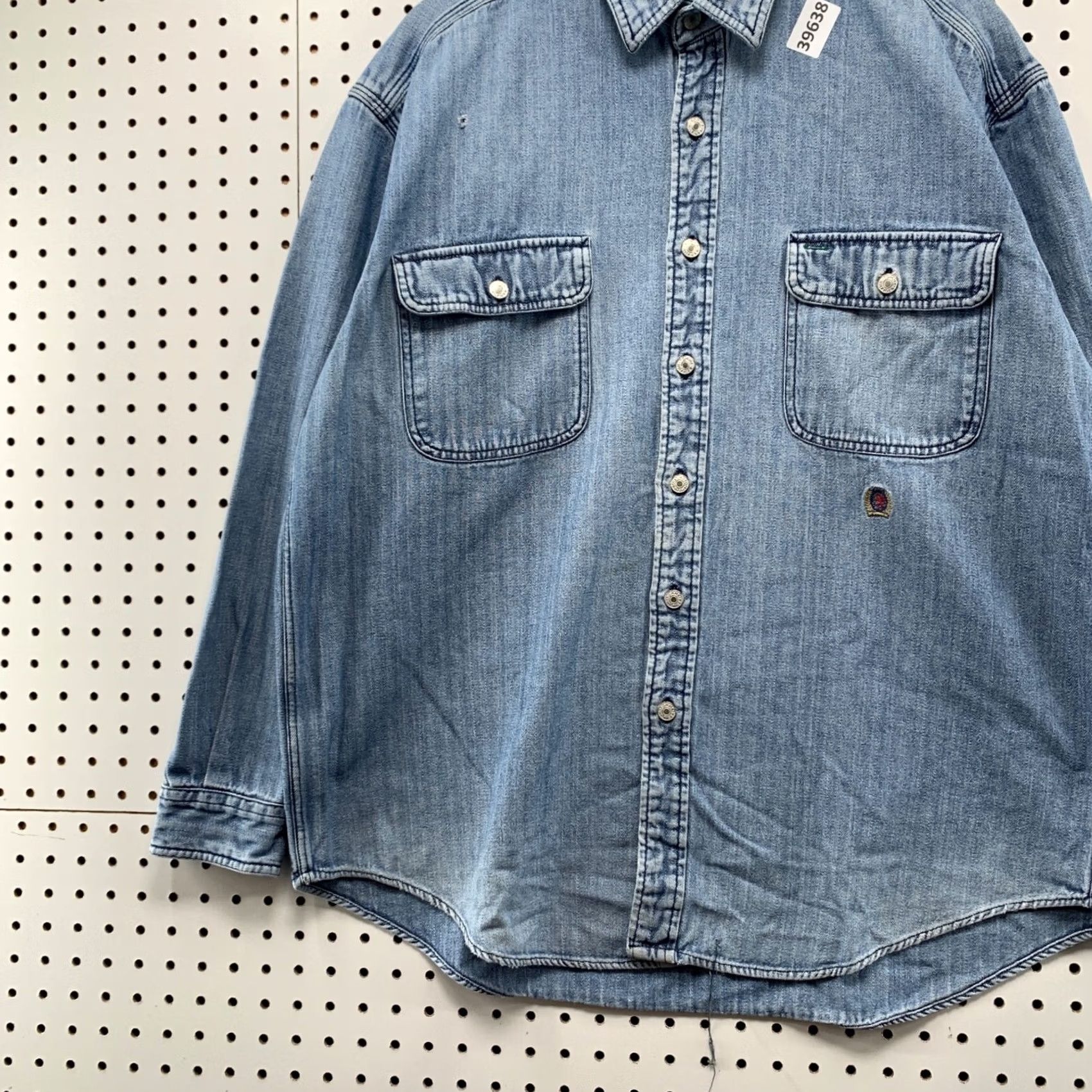 Tommy Hilfiger VINTAGE Tommy Hilfiger Shirt Mens Large Blue Pocket Button Denim Size US L / EU 52-54 / 3 - 3 Thumbnail