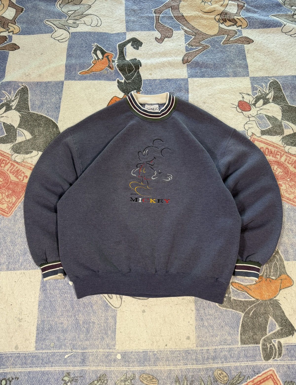 Disney Vintage disney Mickey crewneck sweatshirt Size US XL / EU 56 / 4 - 1 Thumbnail