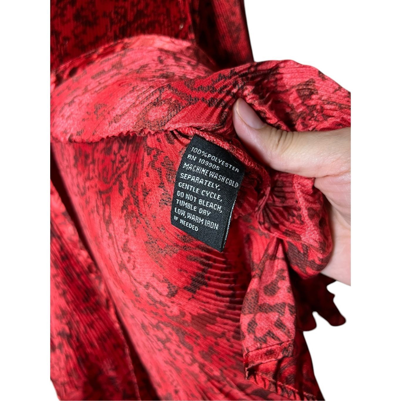 Other Vintage Essentials By Milano Red Crinkle Flare Sleeve Button Size L / US 10 / IT 46 - 9 Thumbnail